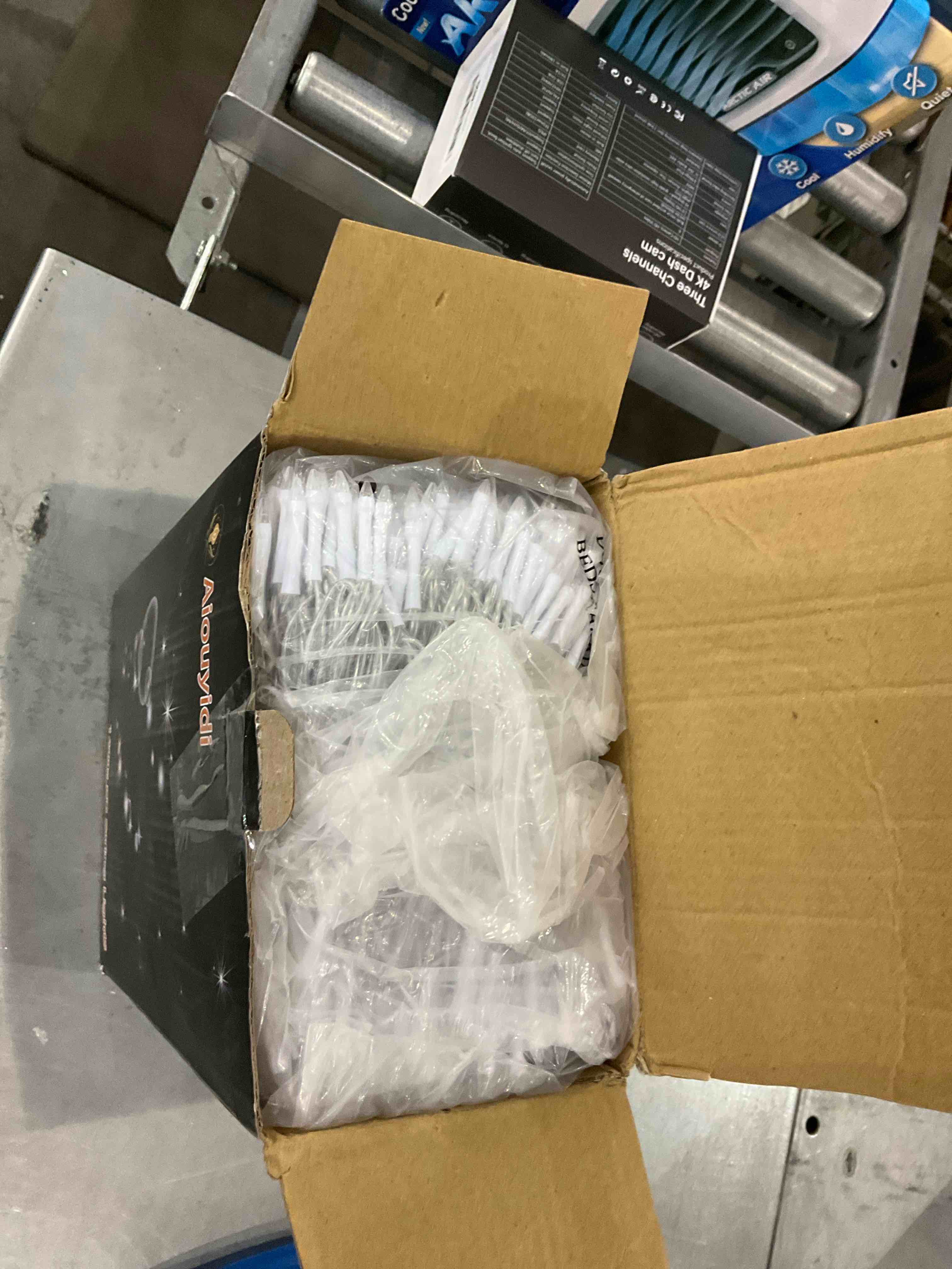 https://s3.amazonaws.com/lotting-images-prod/bidfta/EXS00927226_1702388517140.jpeg