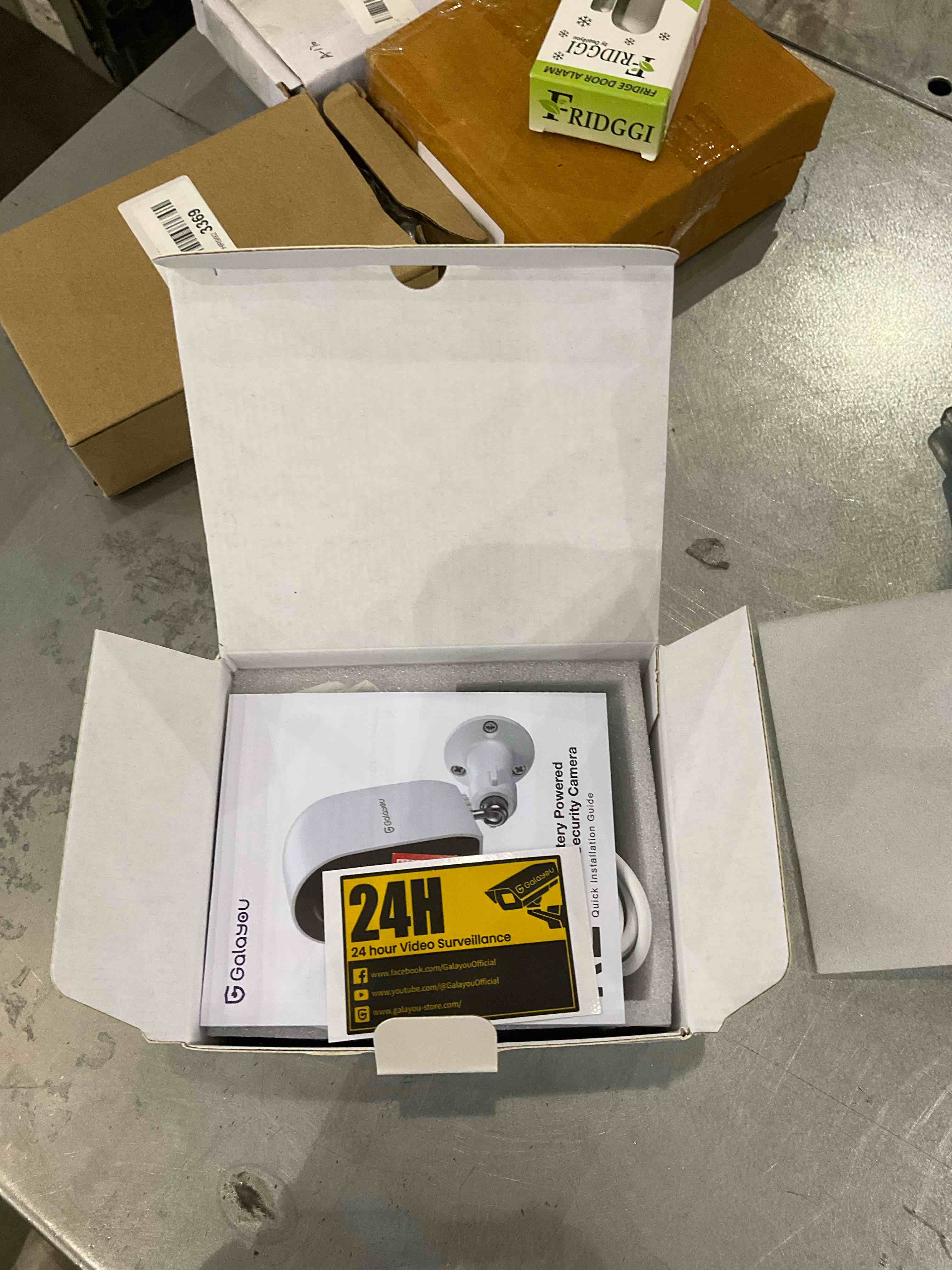 https://s3.amazonaws.com/lotting-images-prod/bidfta/EXS00927256_1702393703769.jpeg