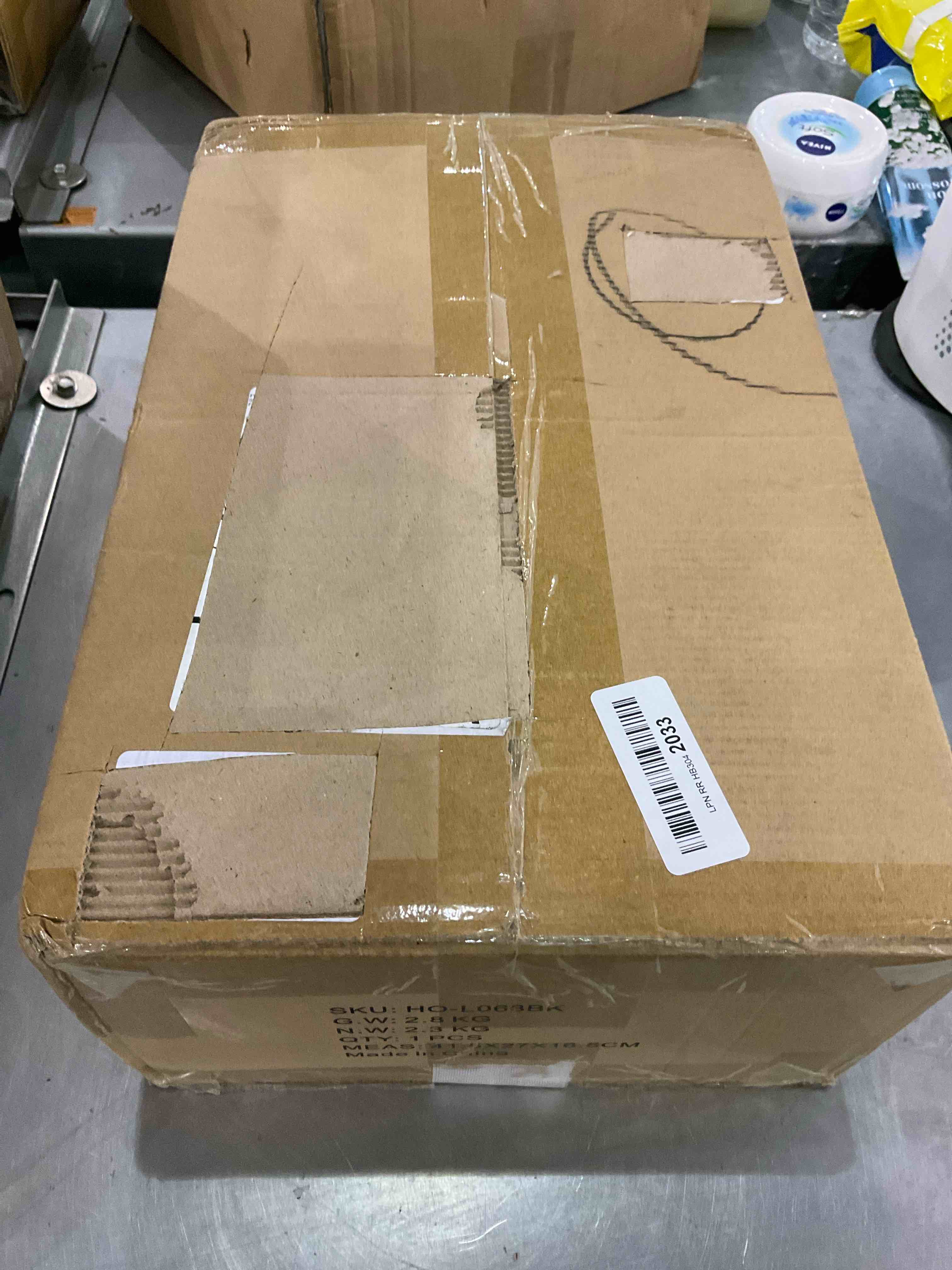 https://s3.amazonaws.com/lotting-images-prod/bidfta/EXS00927700_1701264117612.jpeg