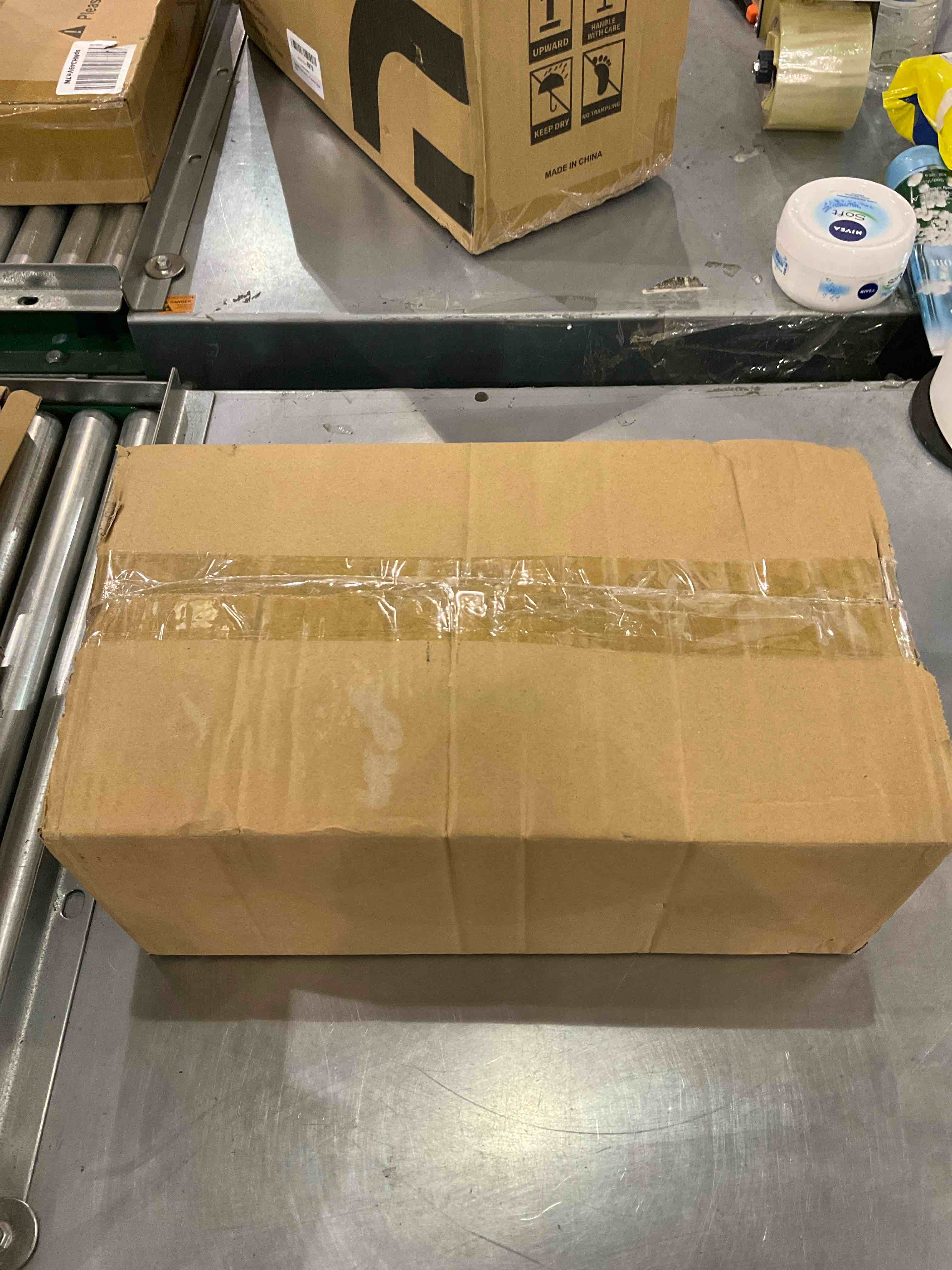 https://s3.amazonaws.com/lotting-images-prod/bidfta/EXS00927723_1701265799671.jpeg