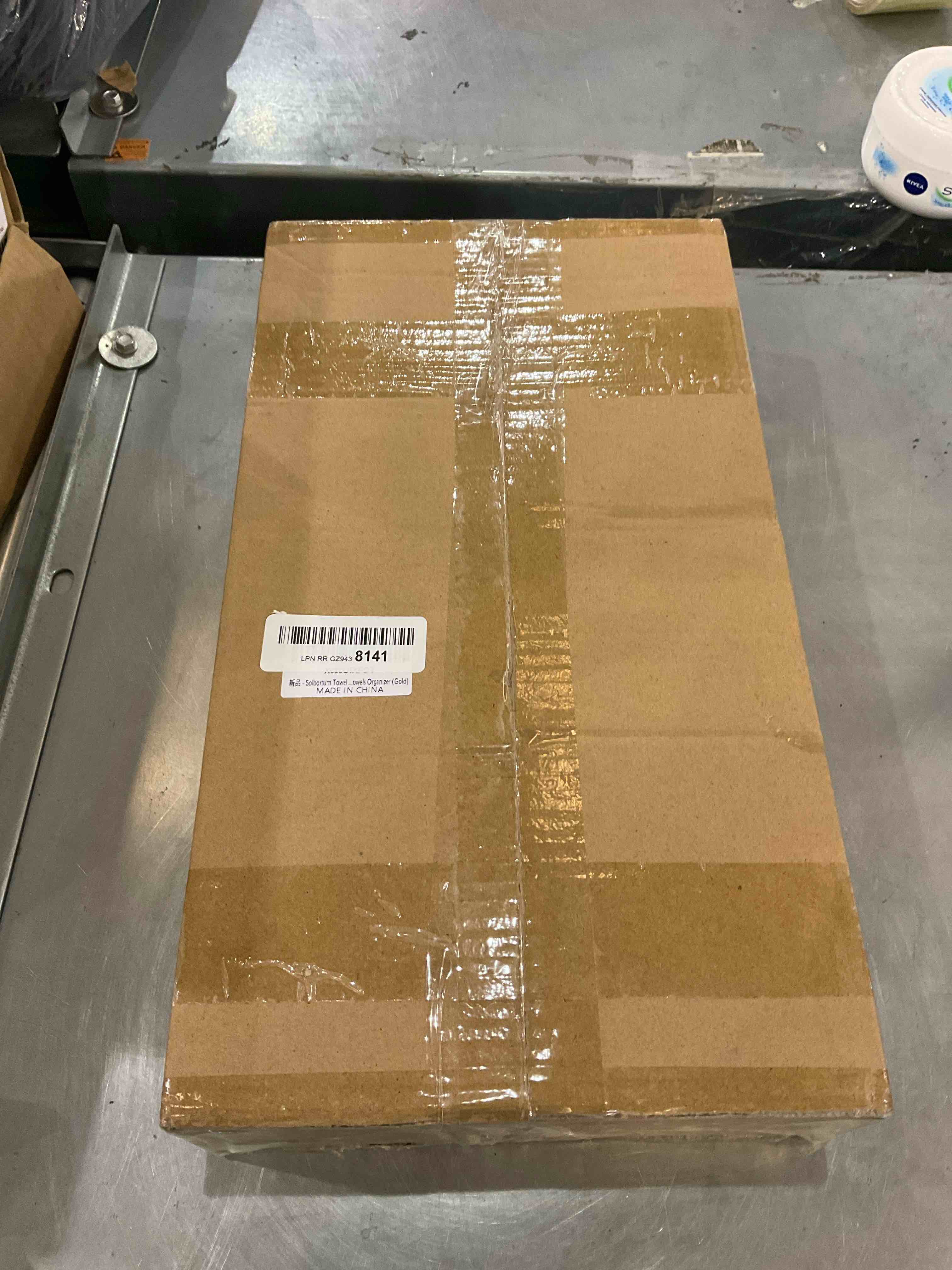https://s3.amazonaws.com/lotting-images-prod/bidfta/EXS00927978_1701358780459.jpeg