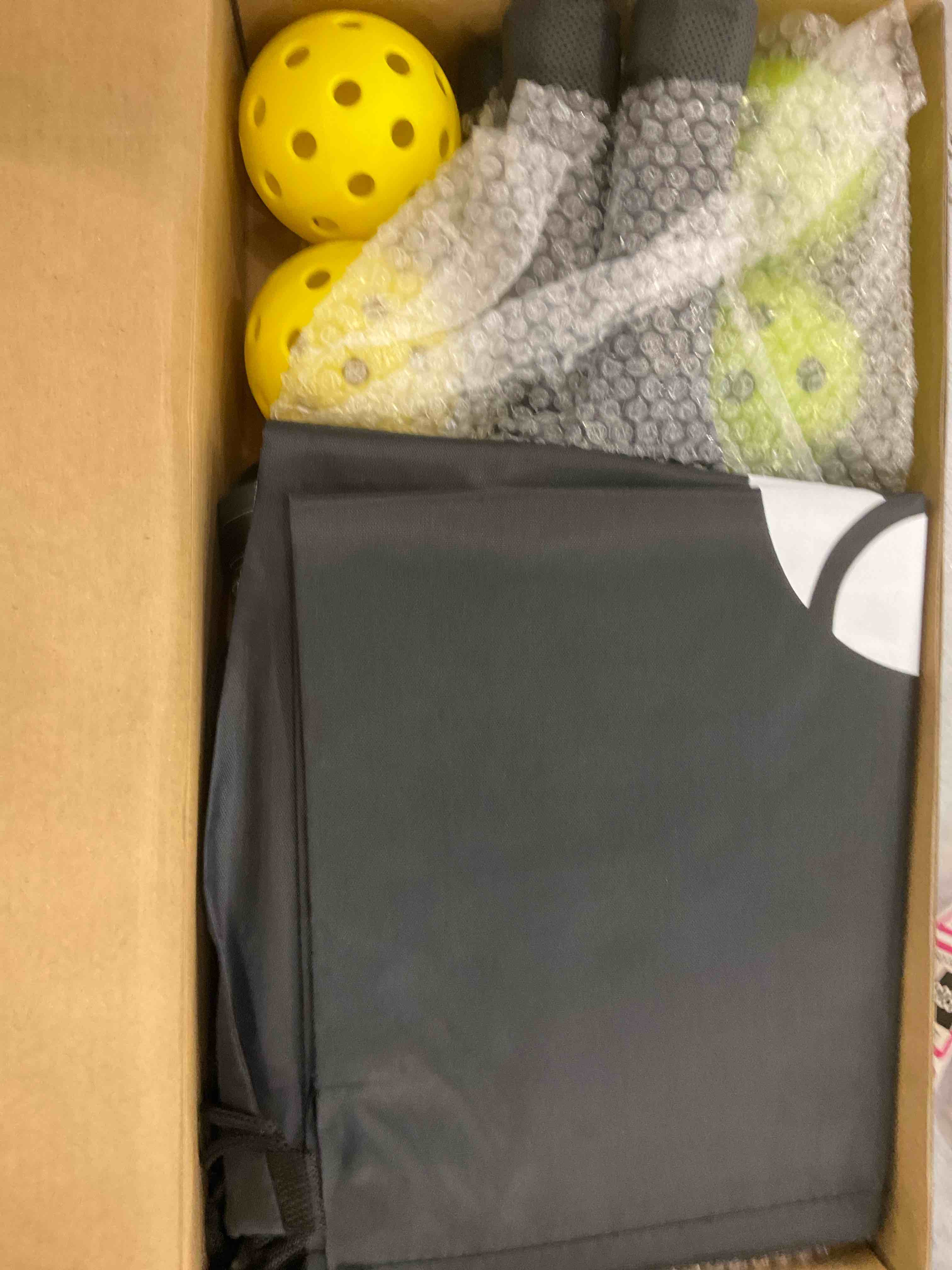 https://s3.amazonaws.com/lotting-images-prod/bidfta/EXS00928234_1704728243539.jpeg