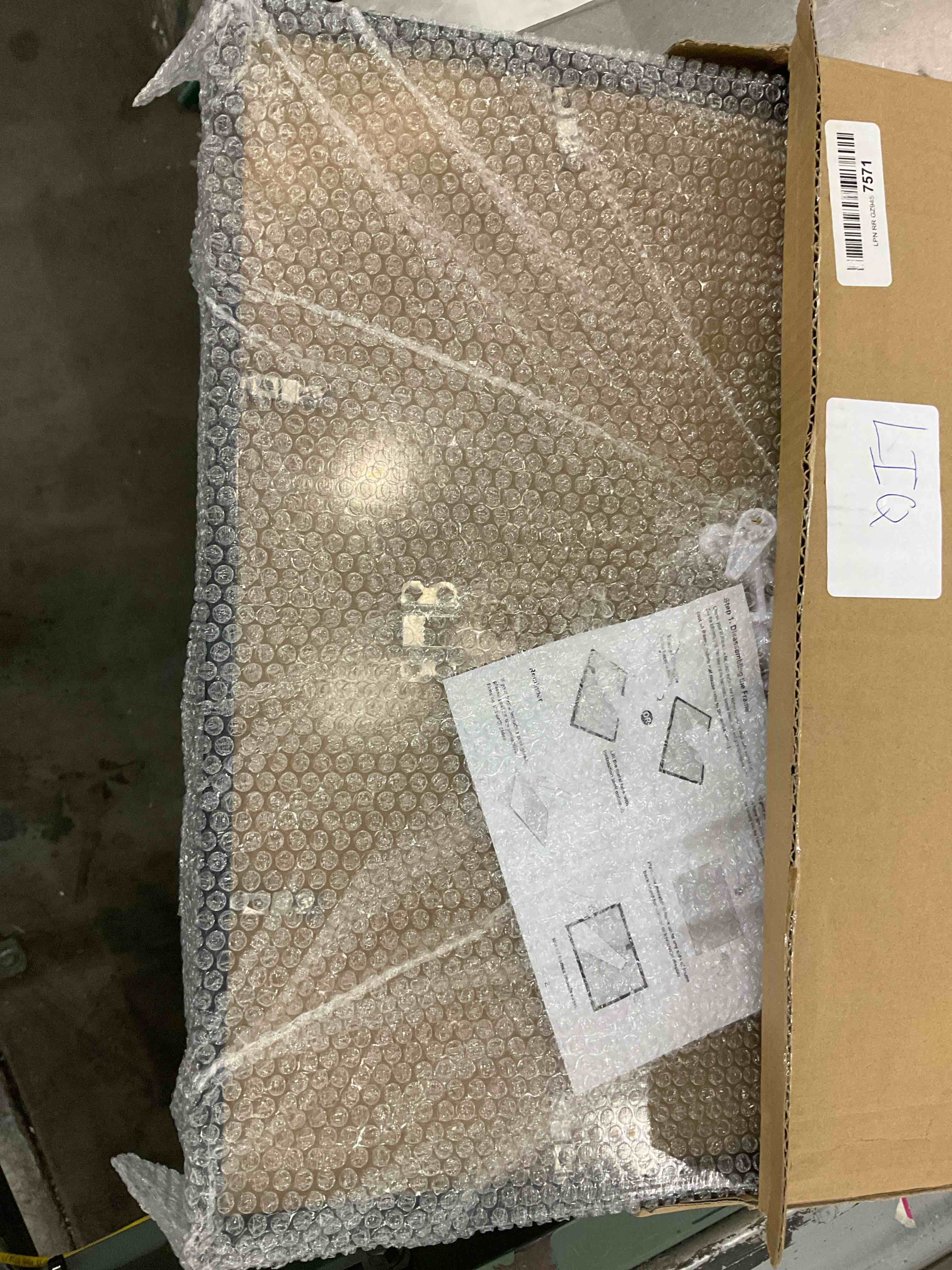 https://s3.amazonaws.com/lotting-images-prod/bidfta/EXS00928463_1704823191536.jpeg