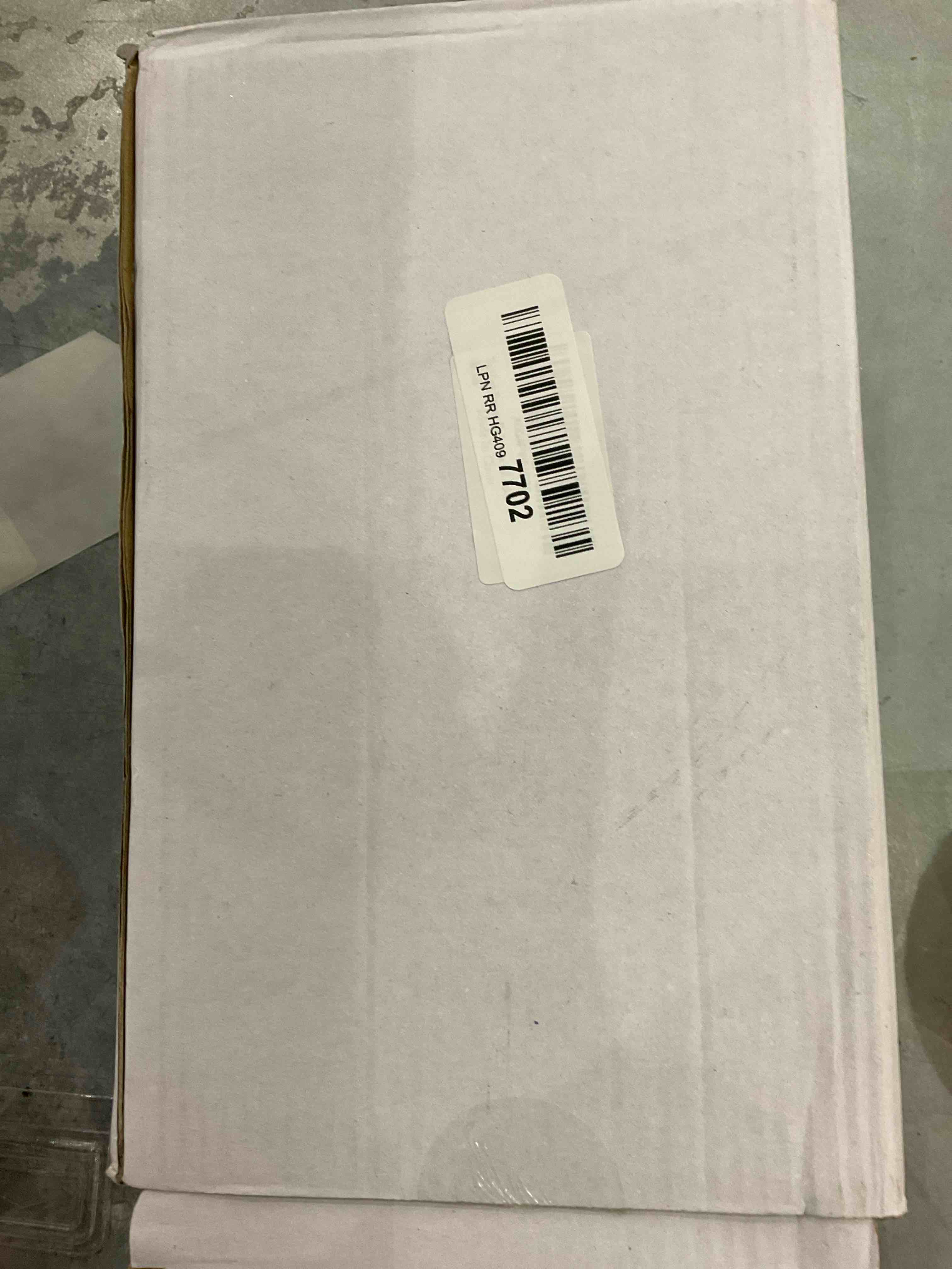 https://s3.amazonaws.com/lotting-images-prod/bidfta/EXS00928549_1701864861956.jpeg