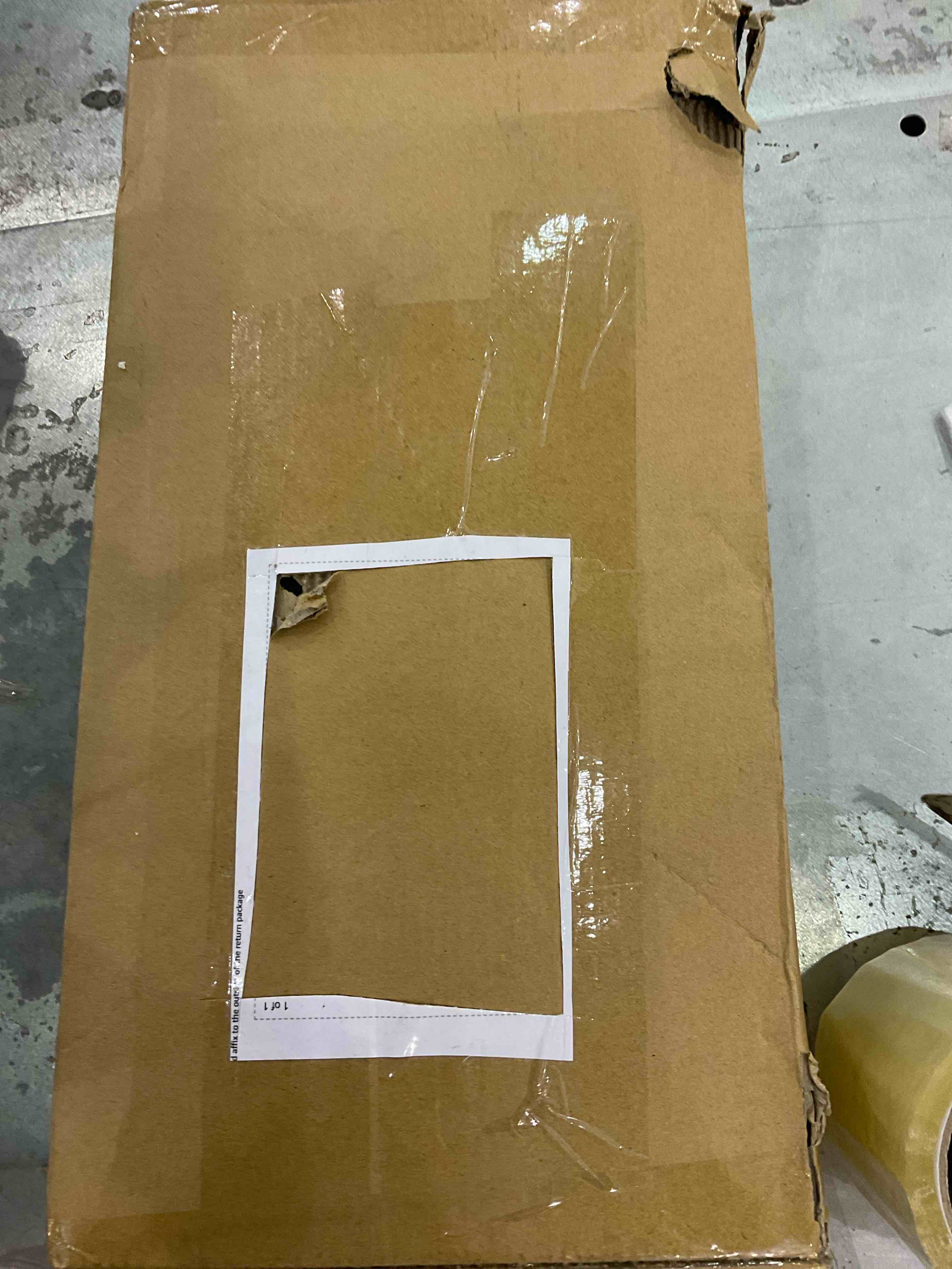 https://s3.amazonaws.com/lotting-images-prod/bidfta/EXS00928577_1701868668628.jpeg