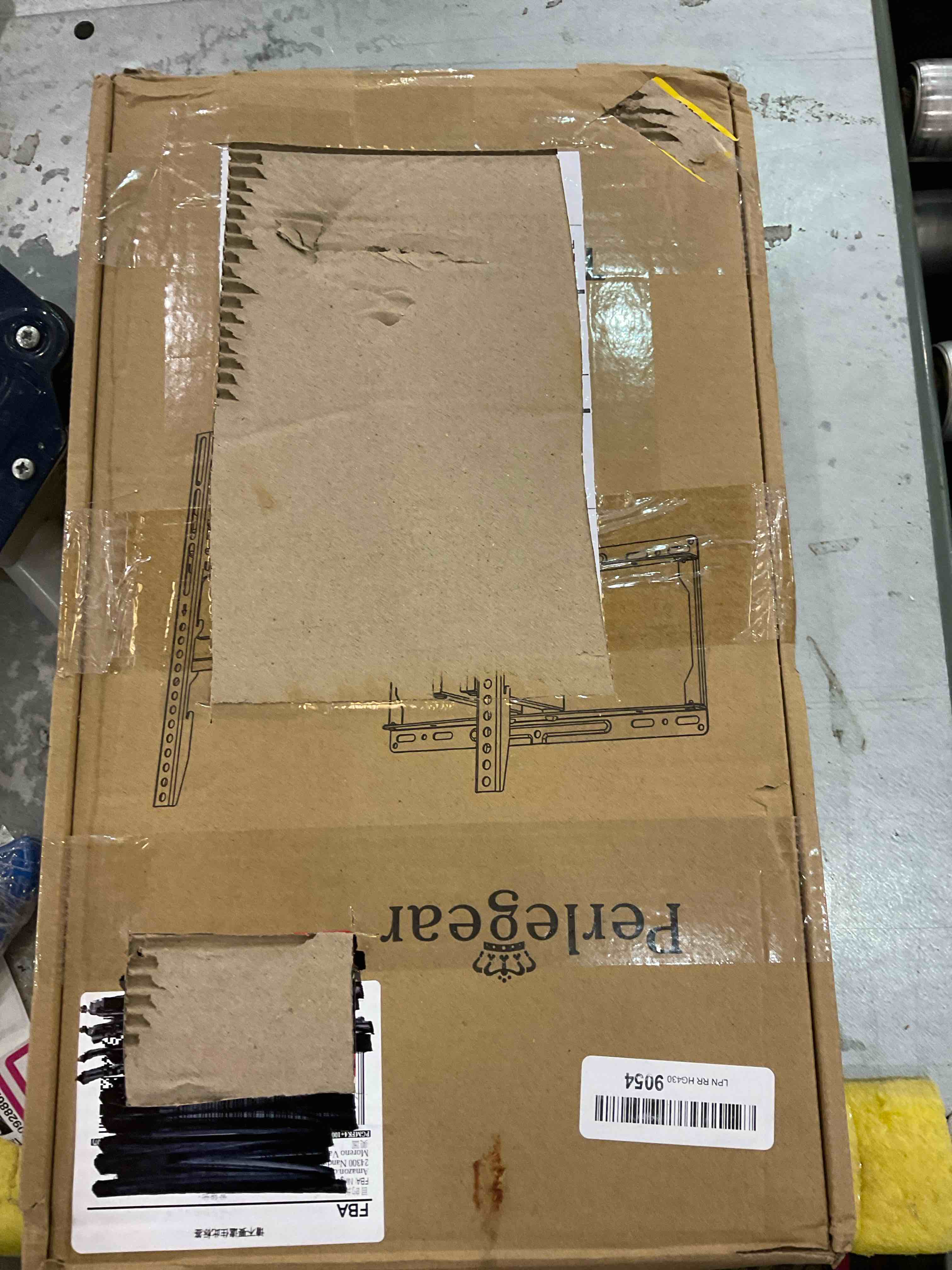 https://s3.amazonaws.com/lotting-images-prod/bidfta/EXS00928857_1701972937802.jpeg
