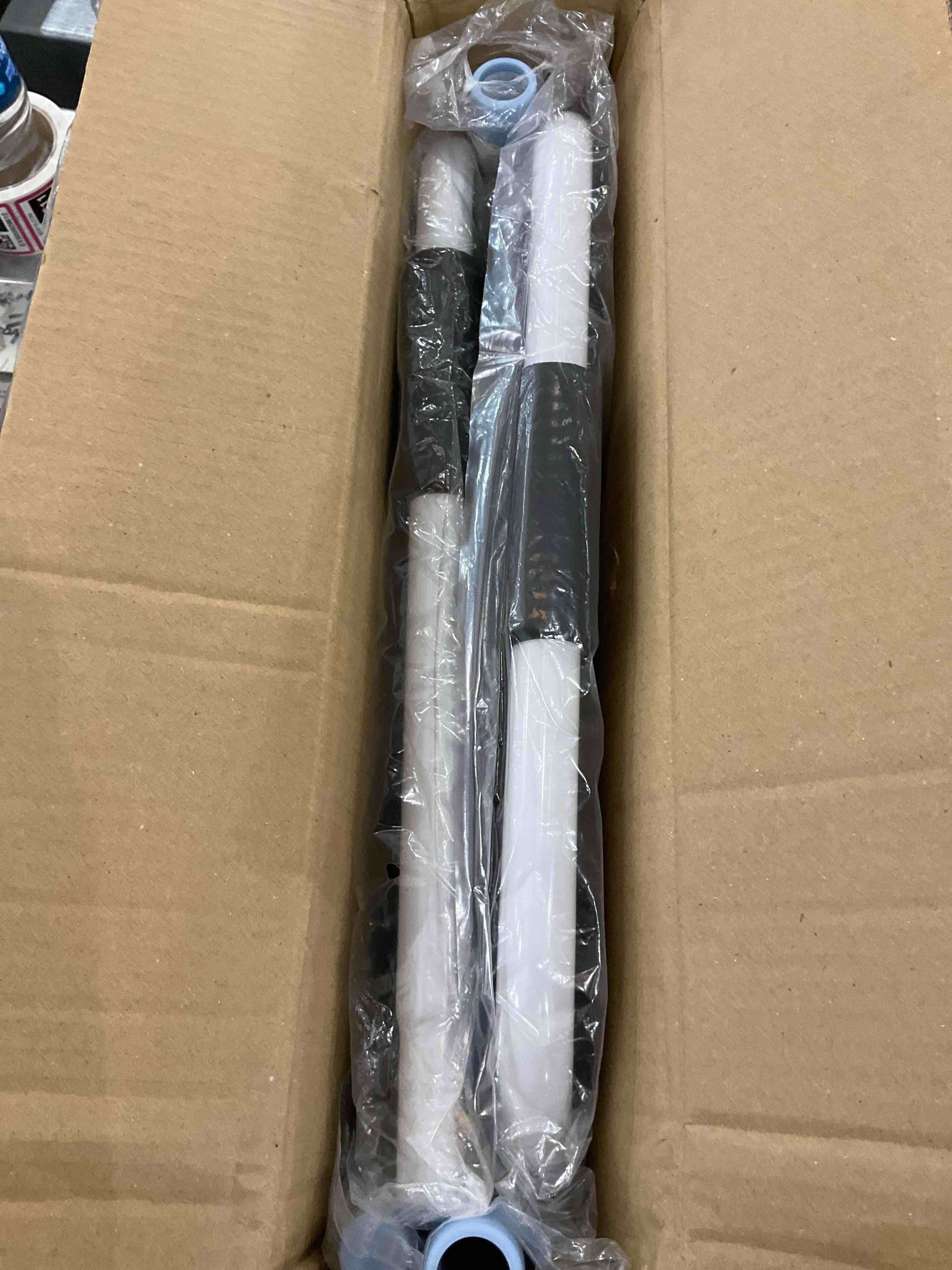 https://s3.amazonaws.com/lotting-images-prod/bidfta/EXS00929589_1702666127237.jpeg