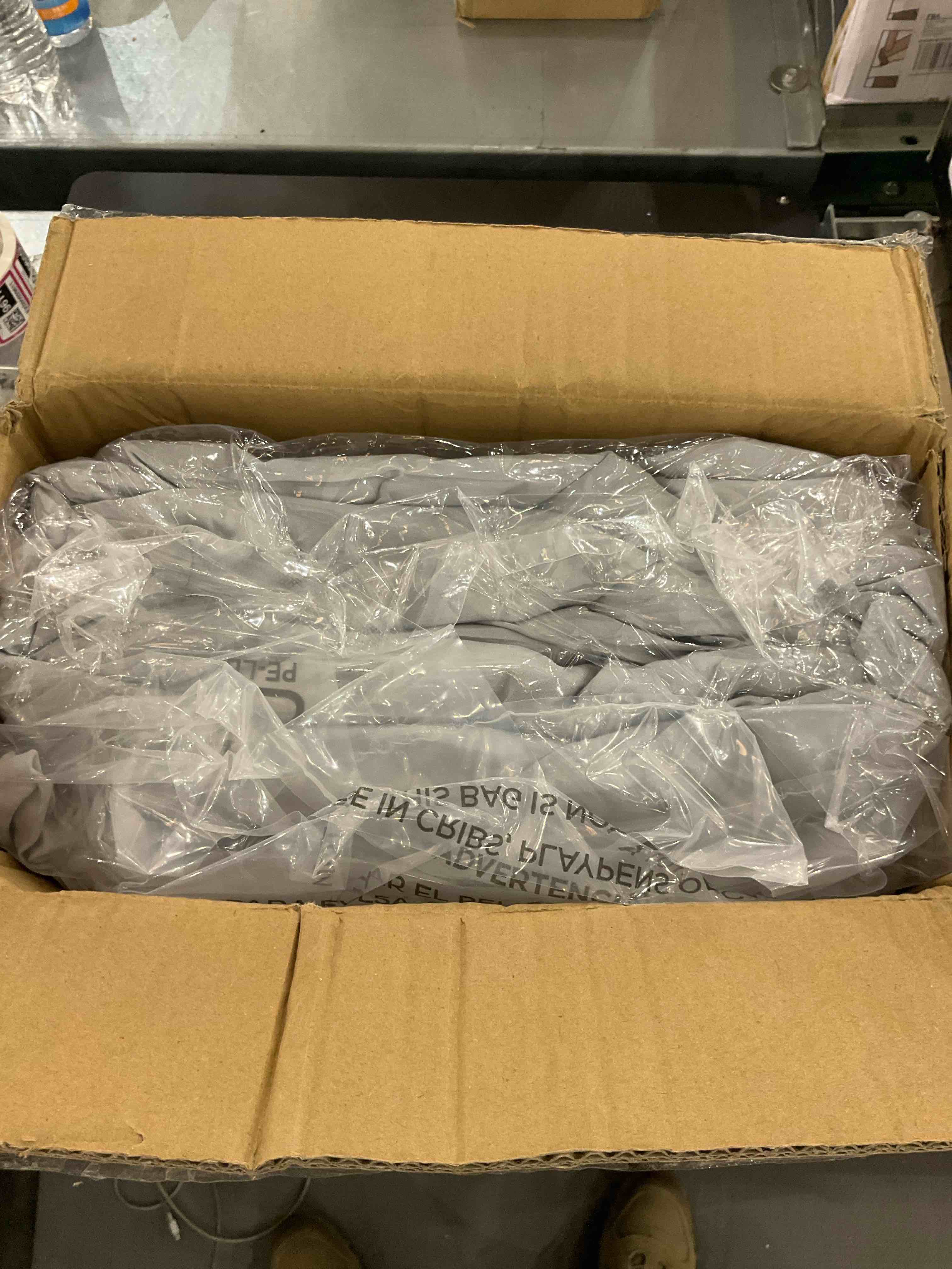 https://s3.amazonaws.com/lotting-images-prod/bidfta/EXS00929590_1702666188143.jpeg
