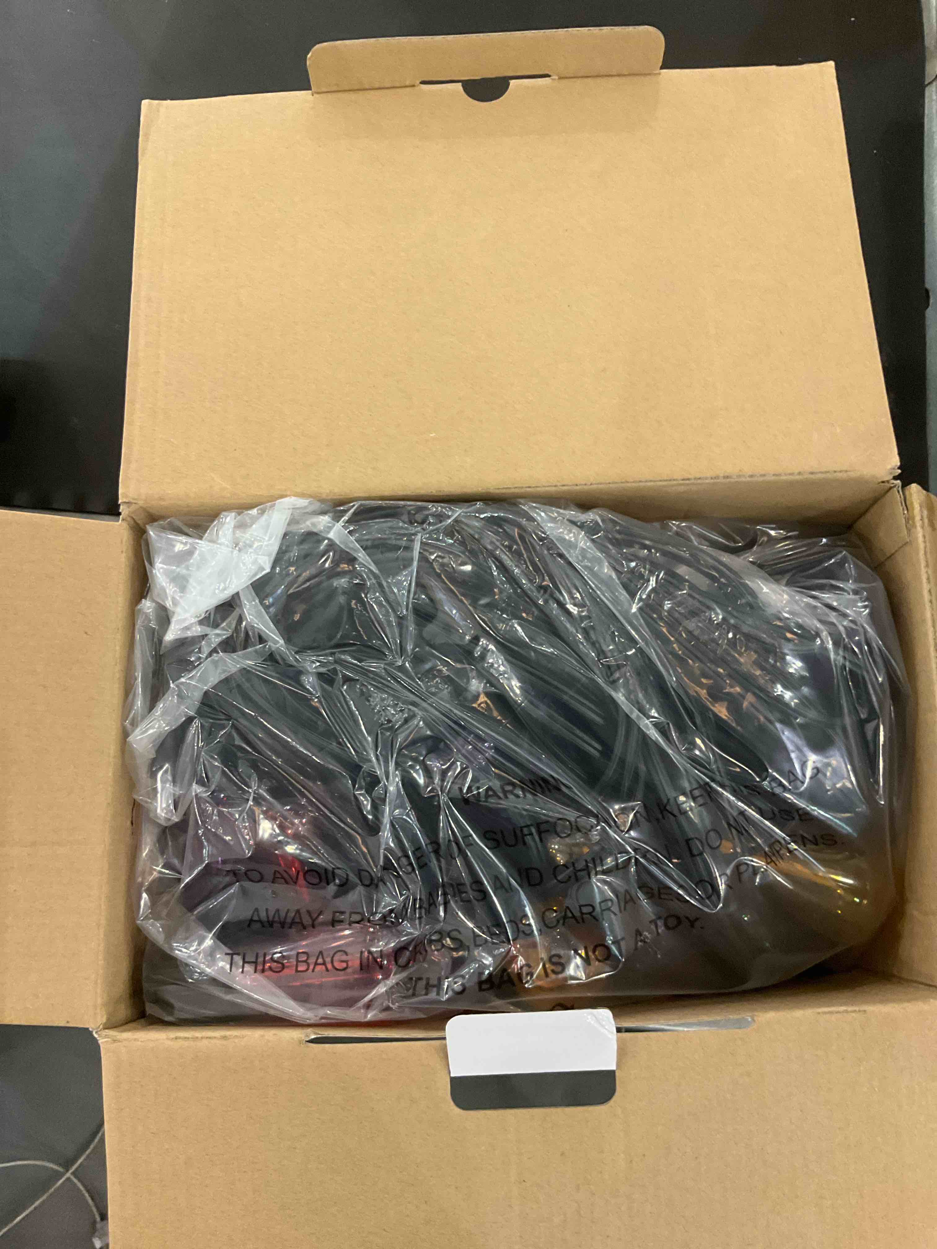 https://s3.amazonaws.com/lotting-images-prod/bidfta/EXS00929744_1702916510105.jpeg
