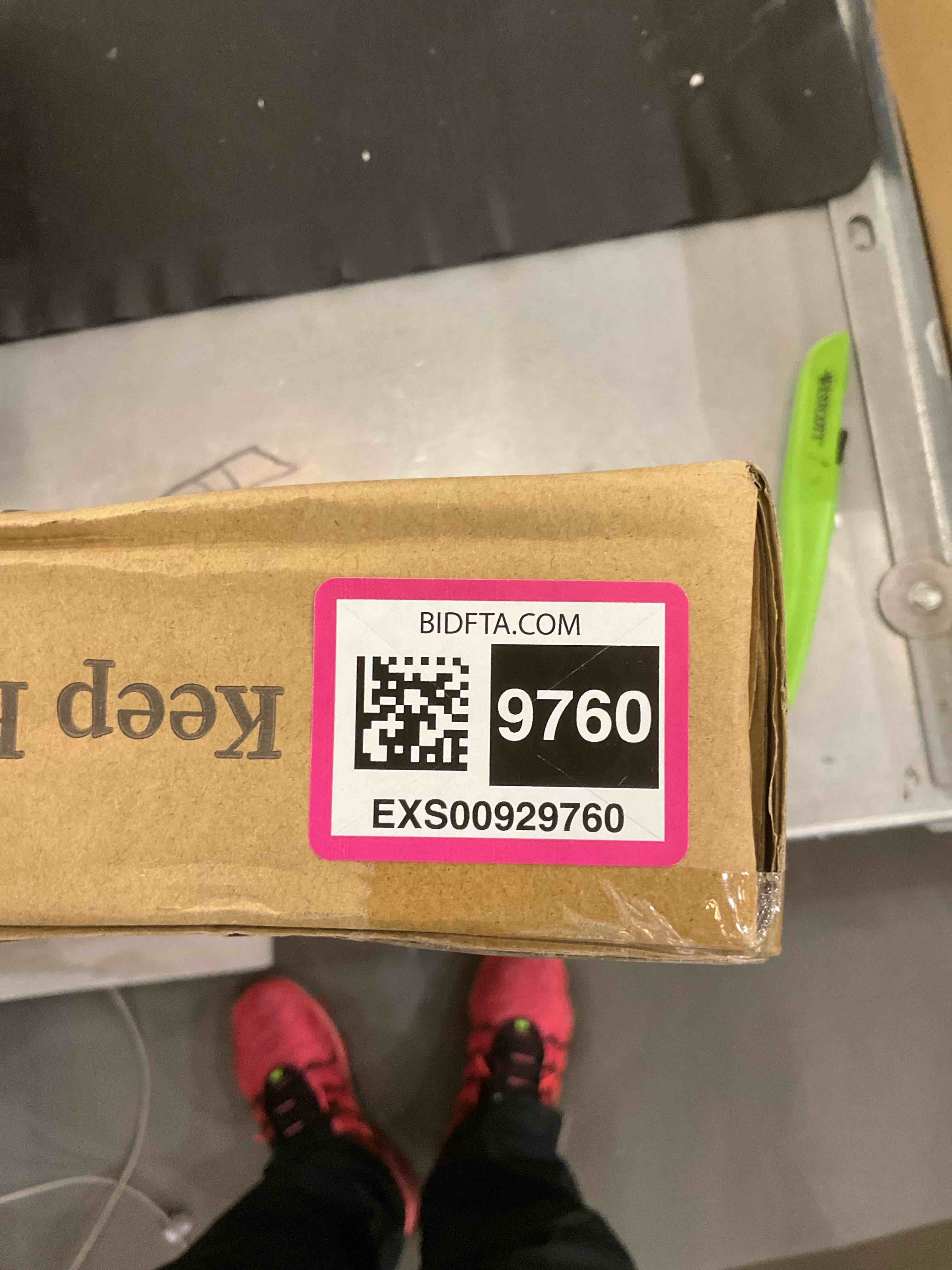 https://s3.amazonaws.com/lotting-images-prod/bidfta/EXS00929760_1702918342509.jpeg