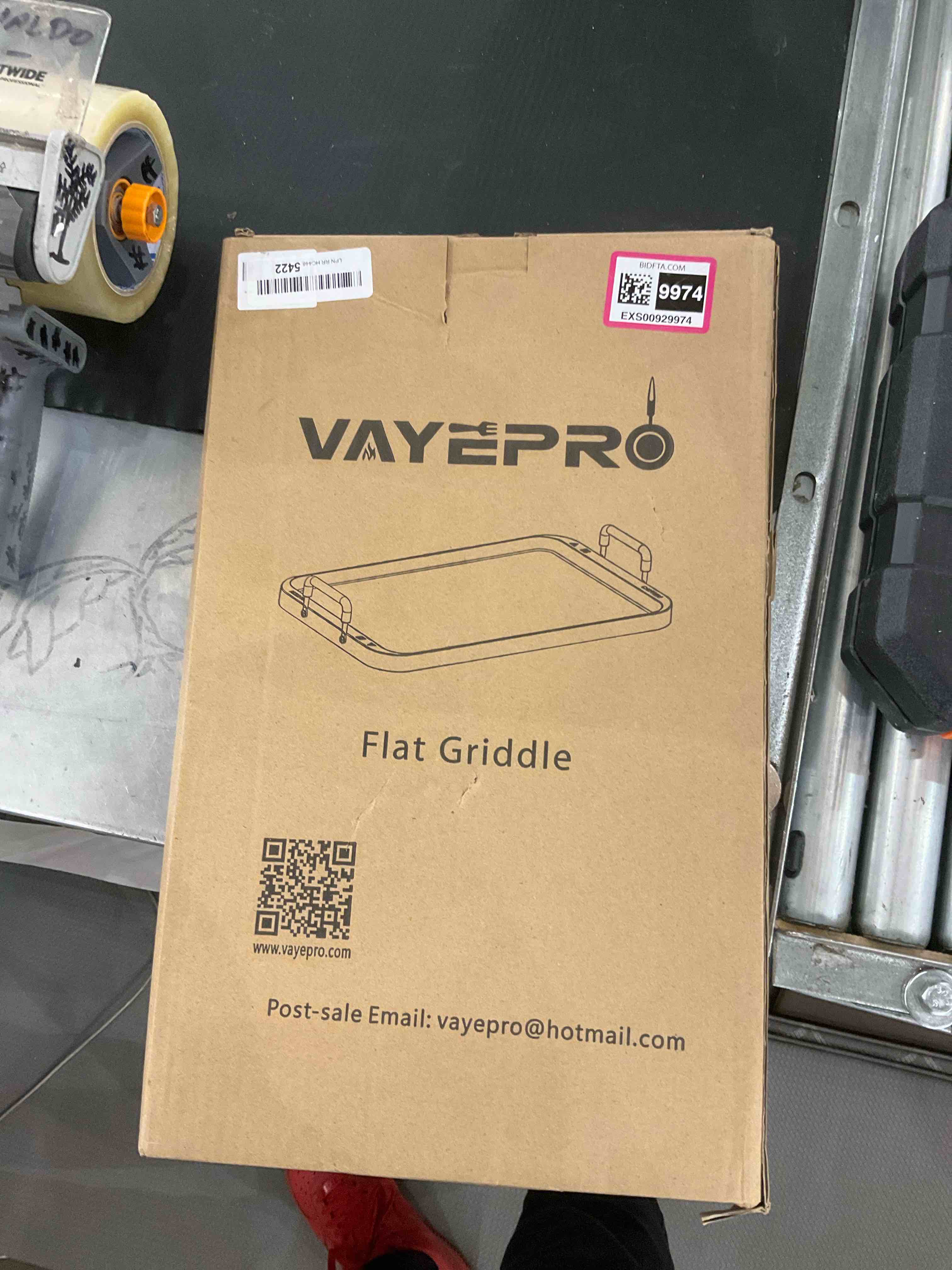 https://s3.amazonaws.com/lotting-images-prod/bidfta/EXS00929974_1703097530134.jpeg