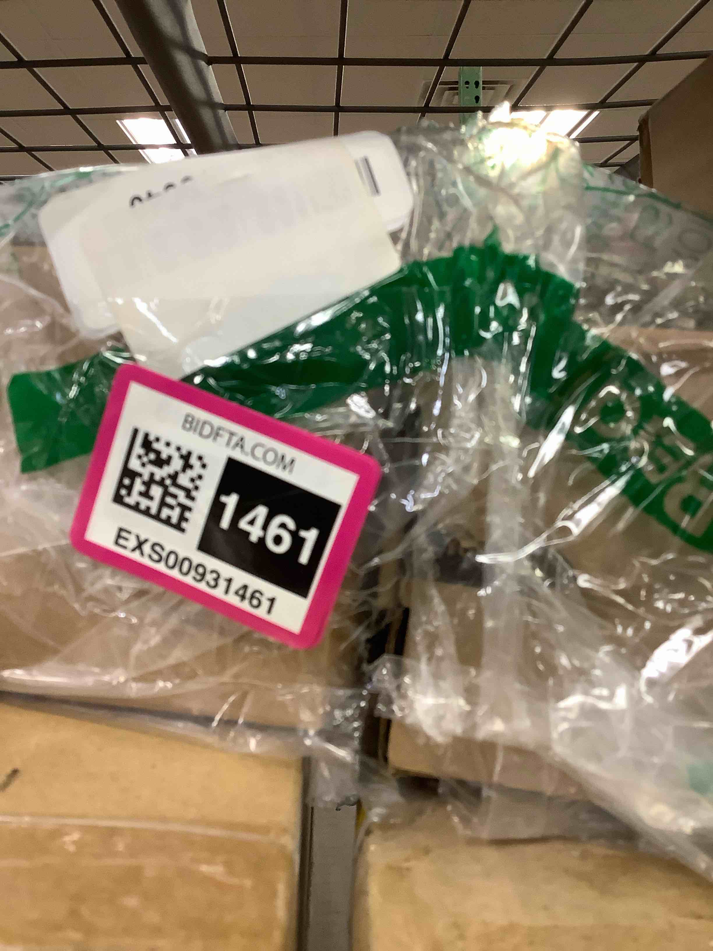 https://s3.amazonaws.com/lotting-images-prod/bidfta/EXS00931461_1701898054286.jpeg