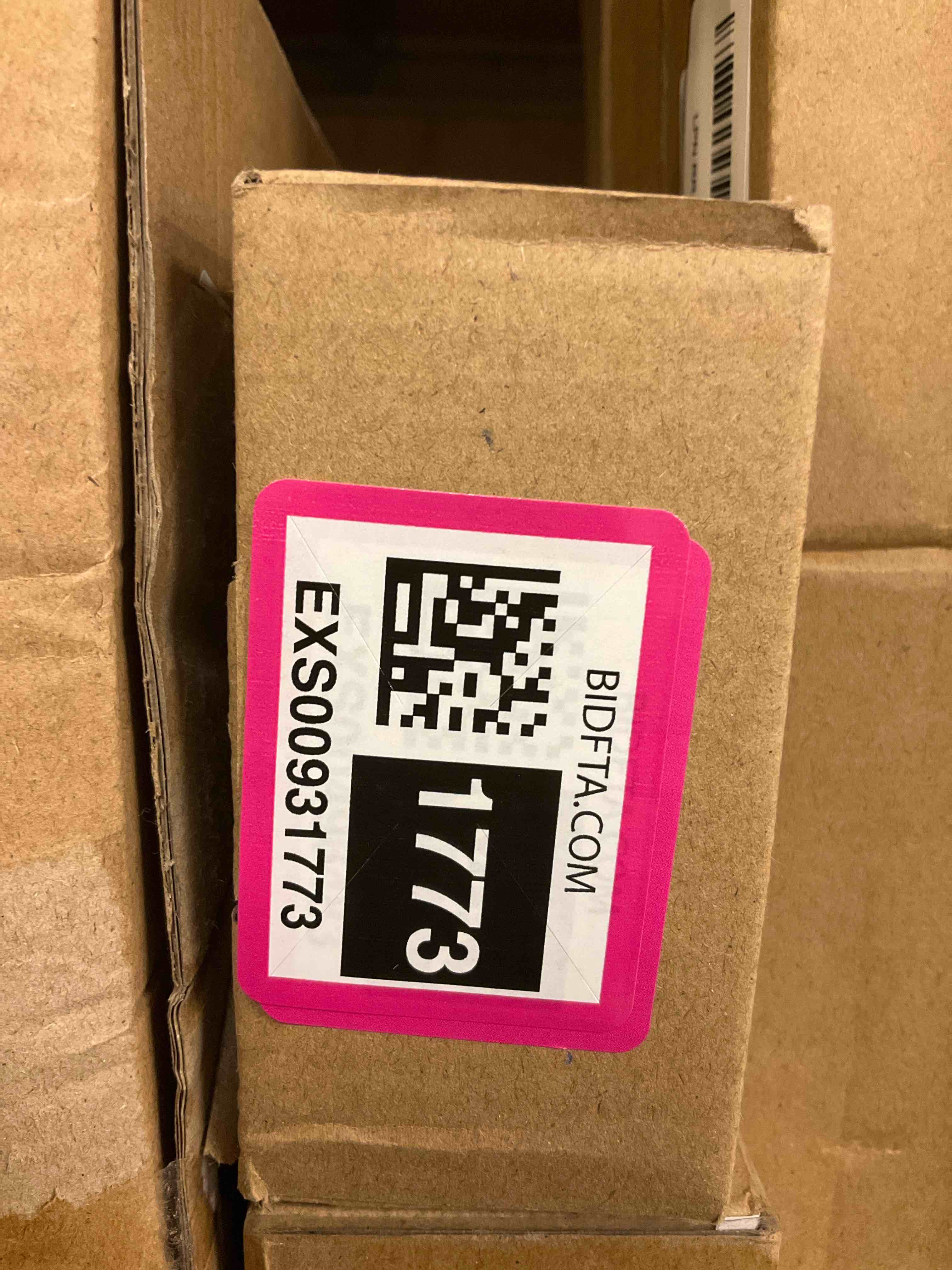 https://s3.amazonaws.com/lotting-images-prod/bidfta/EXS00931773_1700167687909.jpeg