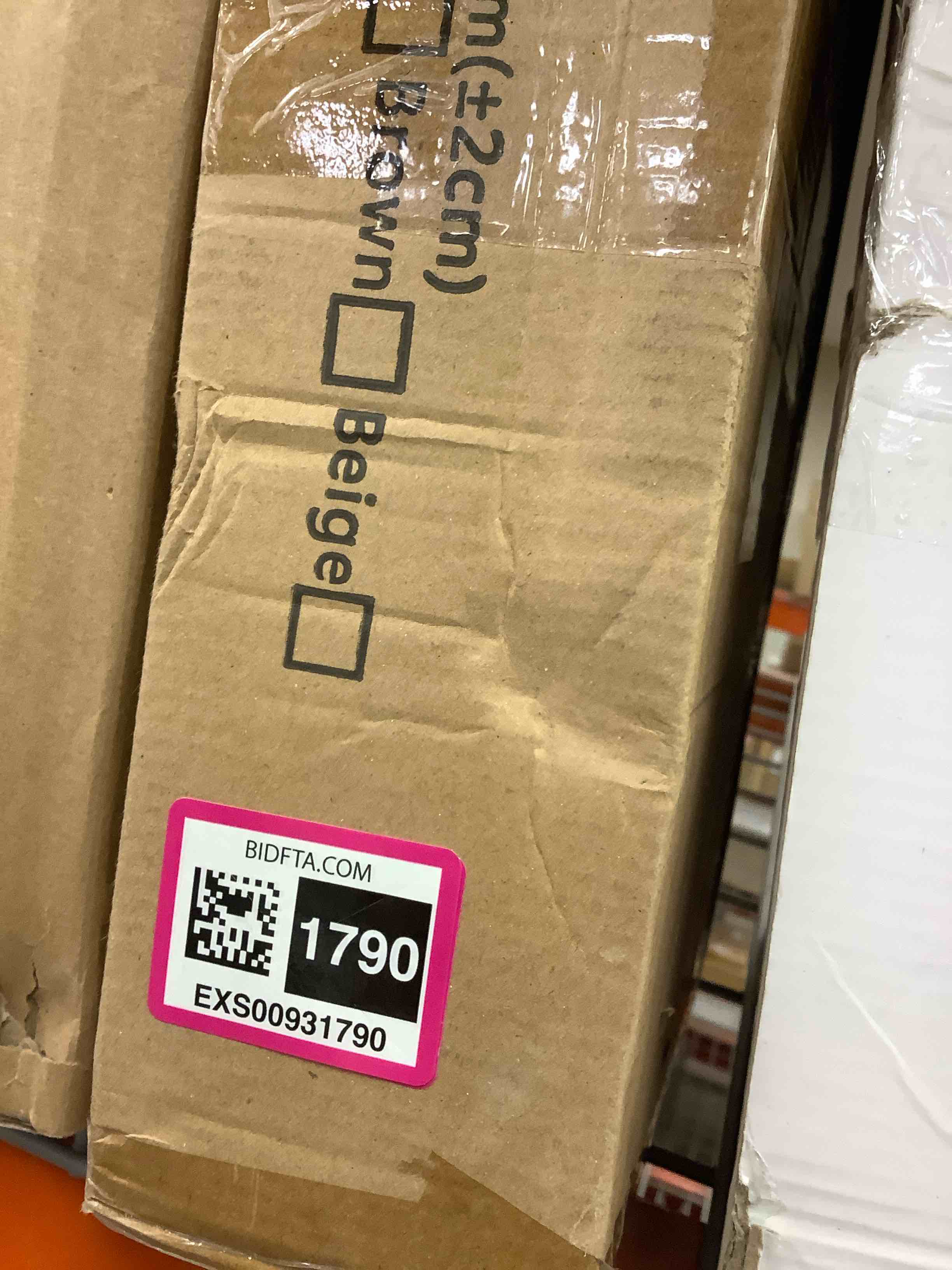 https://s3.amazonaws.com/lotting-images-prod/bidfta/EXS00931790_1701902587899.jpeg