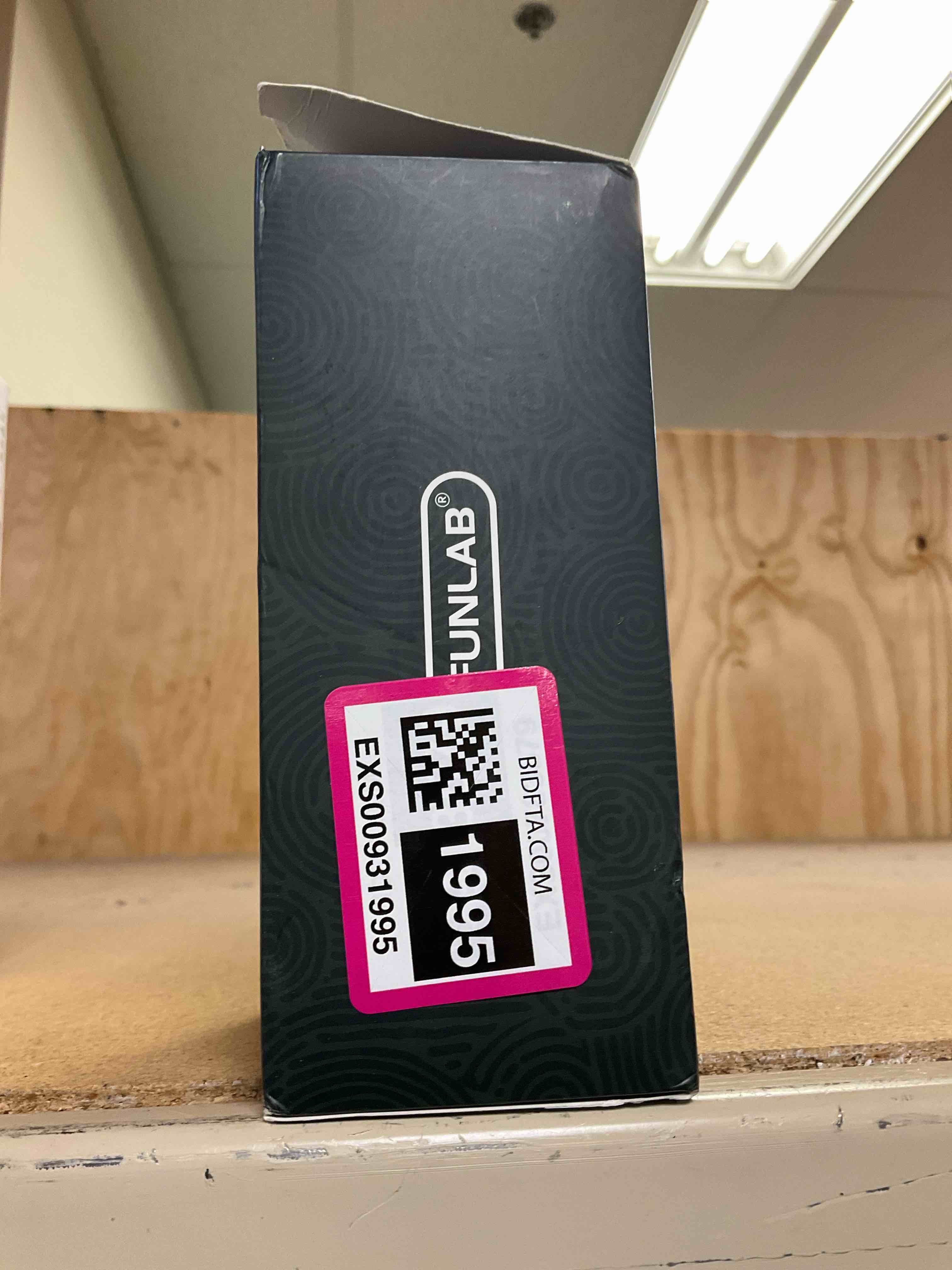 https://s3.amazonaws.com/lotting-images-prod/bidfta/EXS00931995_1703695033861.jpeg