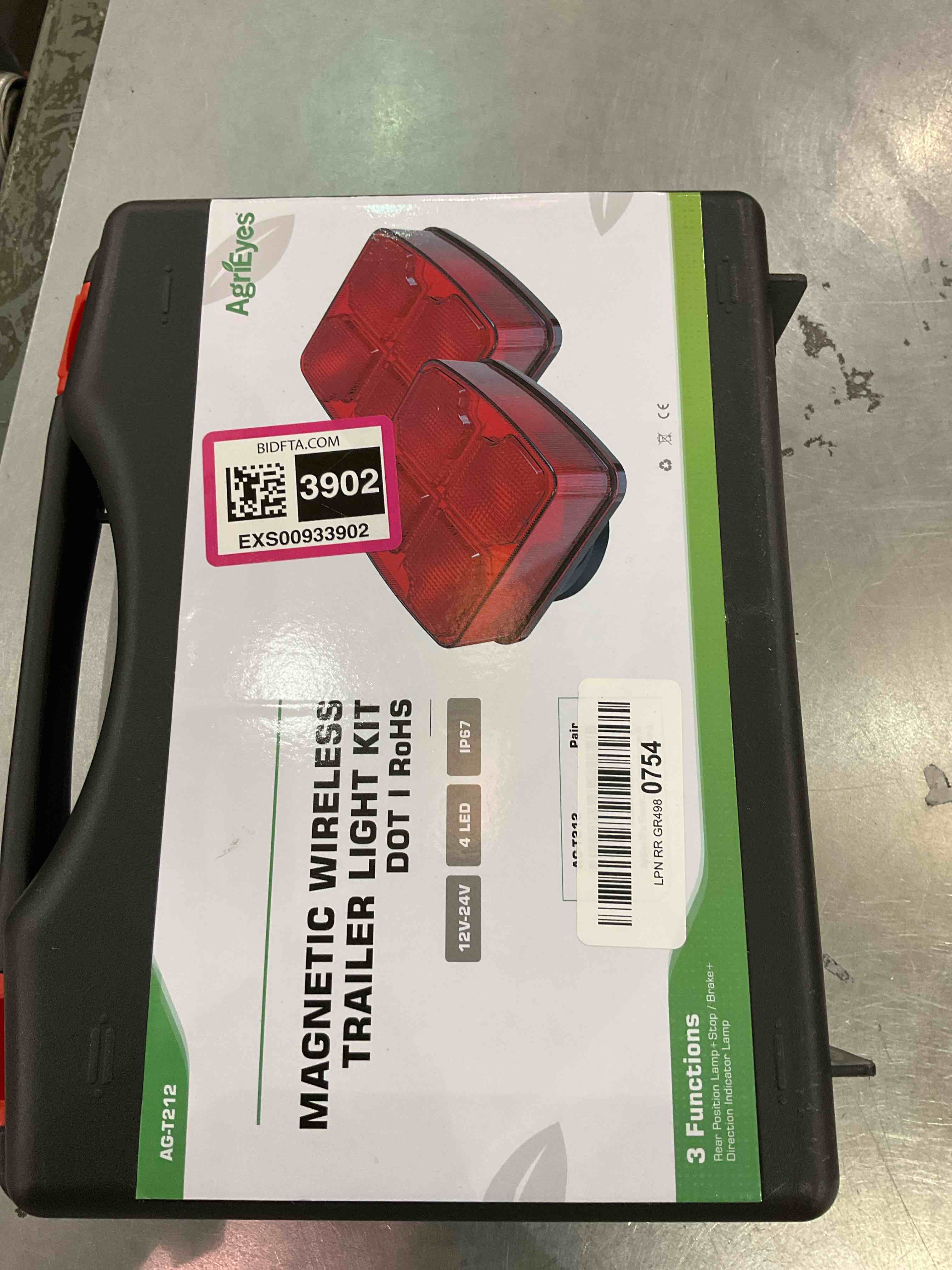 https://s3.amazonaws.com/lotting-images-prod/bidfta/EXS00933902_1700072954398.jpeg