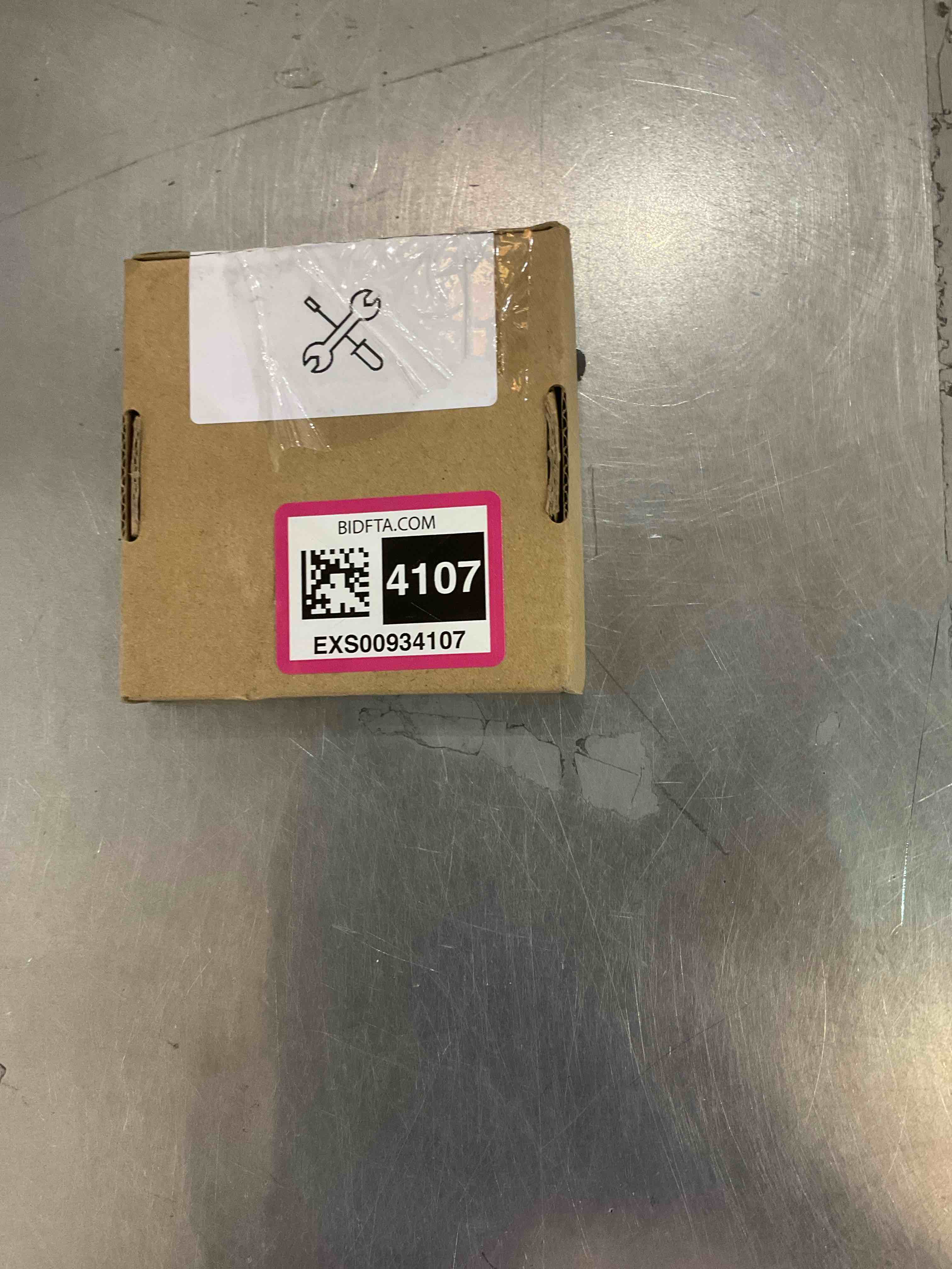 https://s3.amazonaws.com/lotting-images-prod/bidfta/EXS00934107_1699031567851.jpeg
