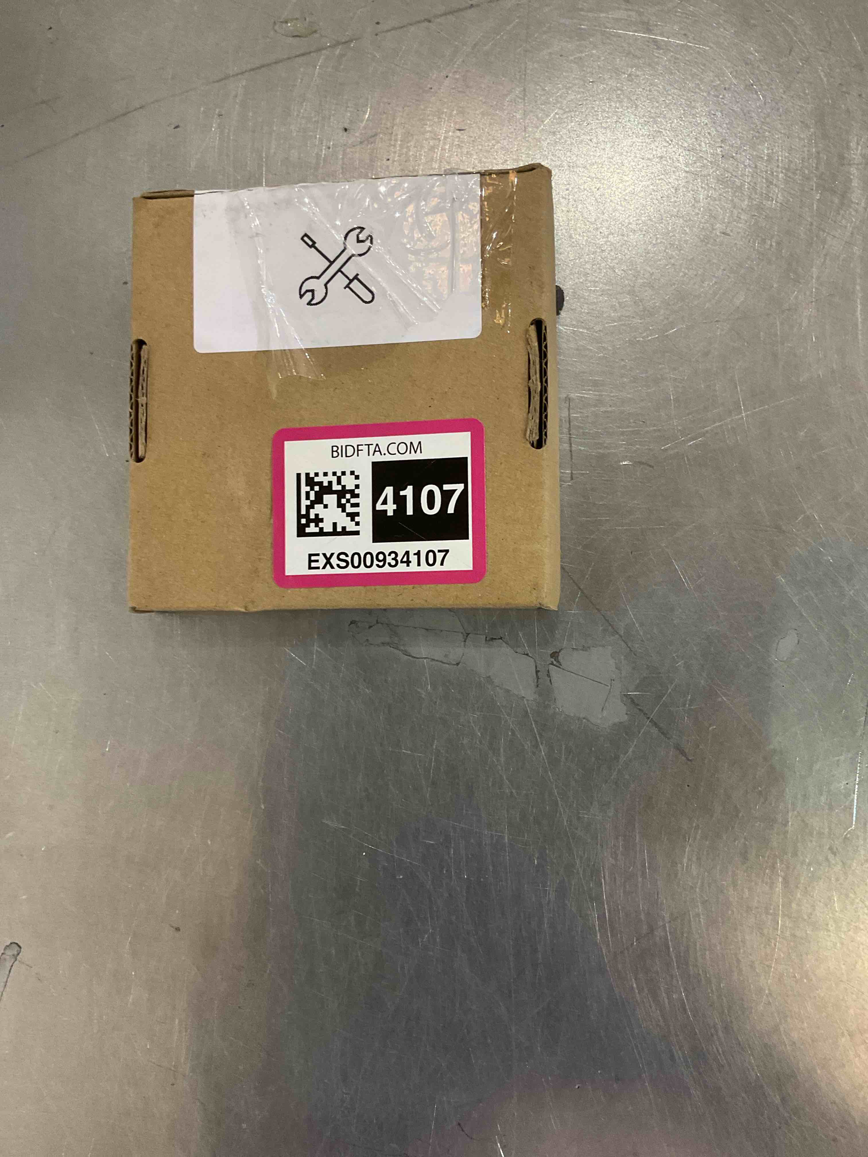 https://s3.amazonaws.com/lotting-images-prod/bidfta/EXS00934107_1699031569014.jpeg