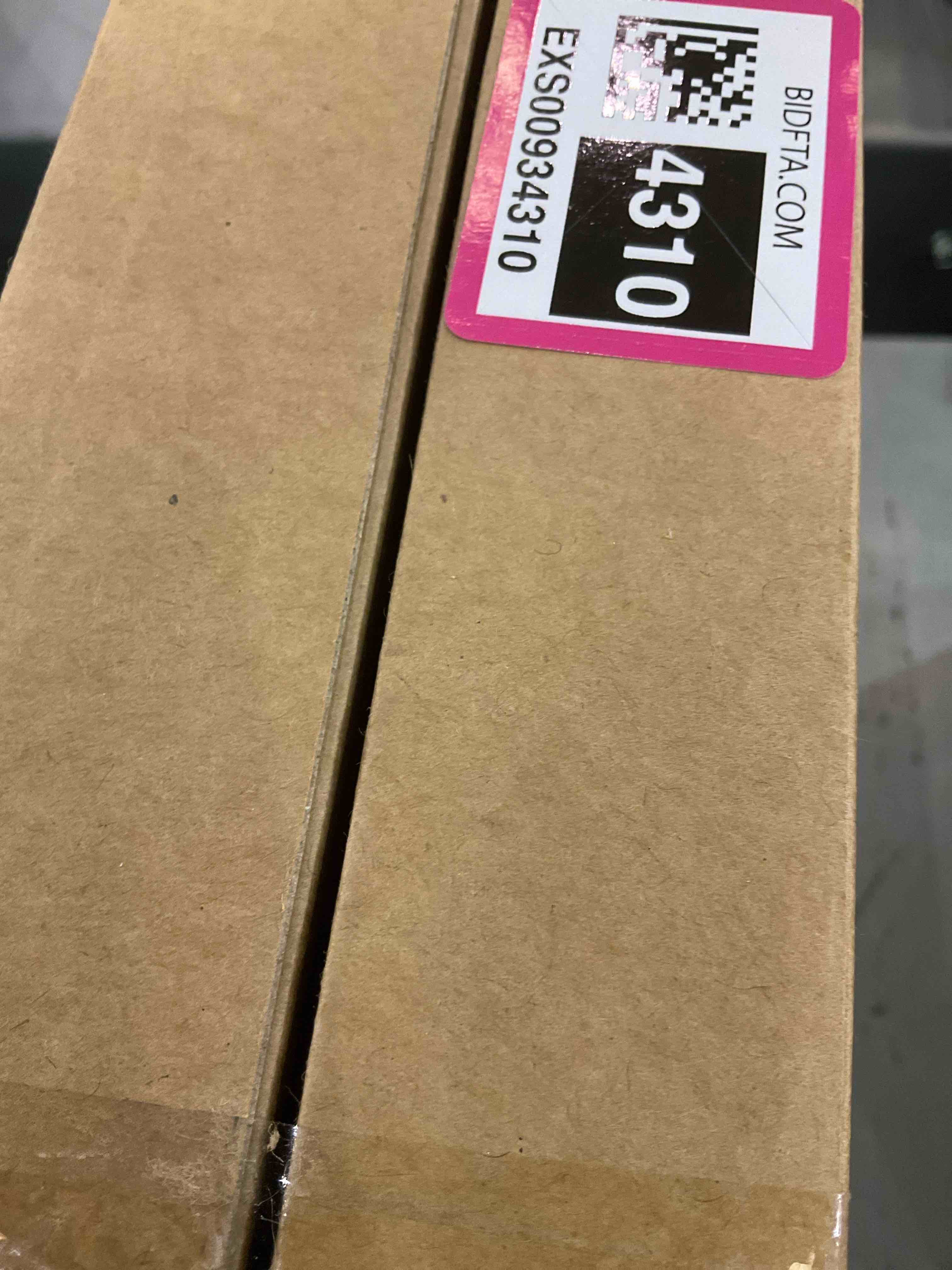 https://s3.amazonaws.com/lotting-images-prod/bidfta/EXS00934310_1699283471416.jpeg