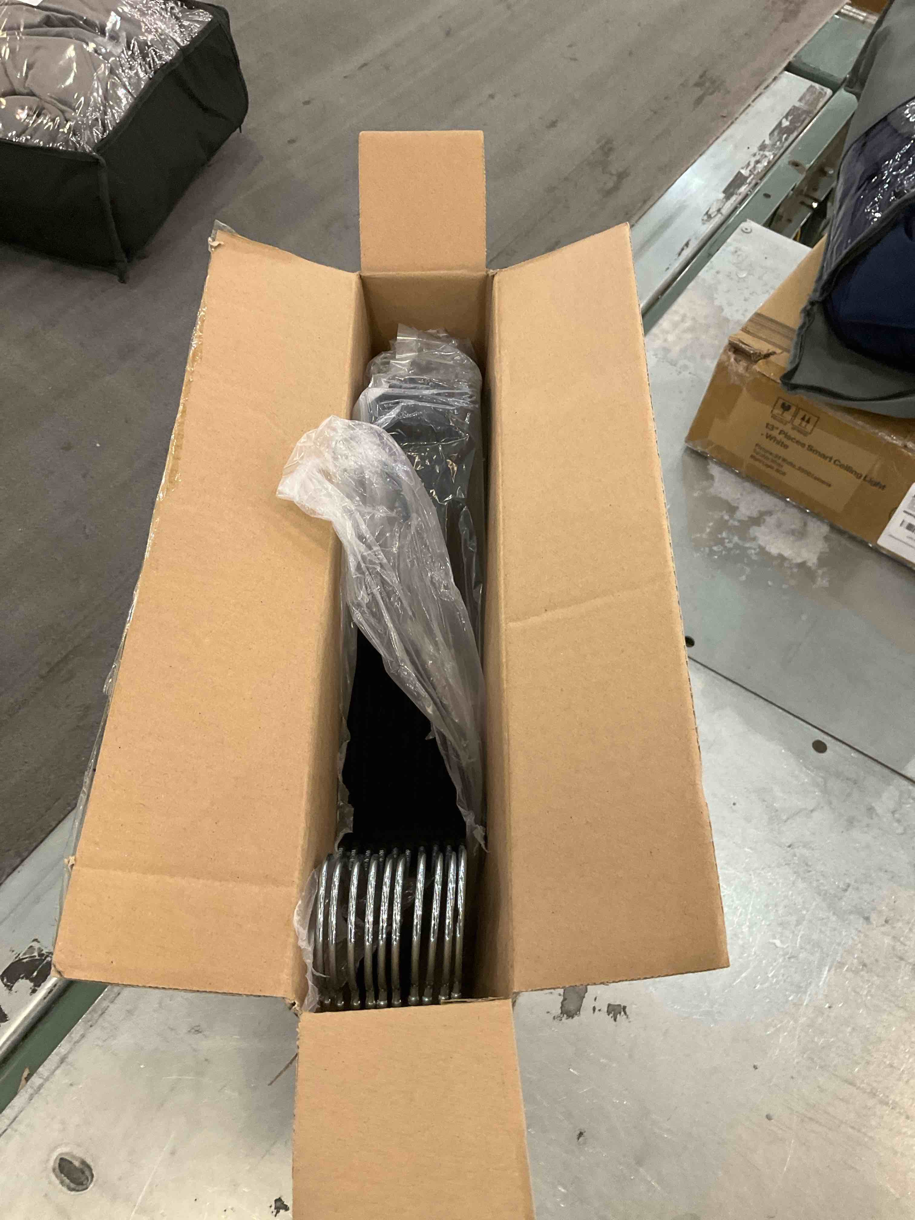 https://s3.amazonaws.com/lotting-images-prod/bidfta/EXS00935455_1699374894045.jpeg