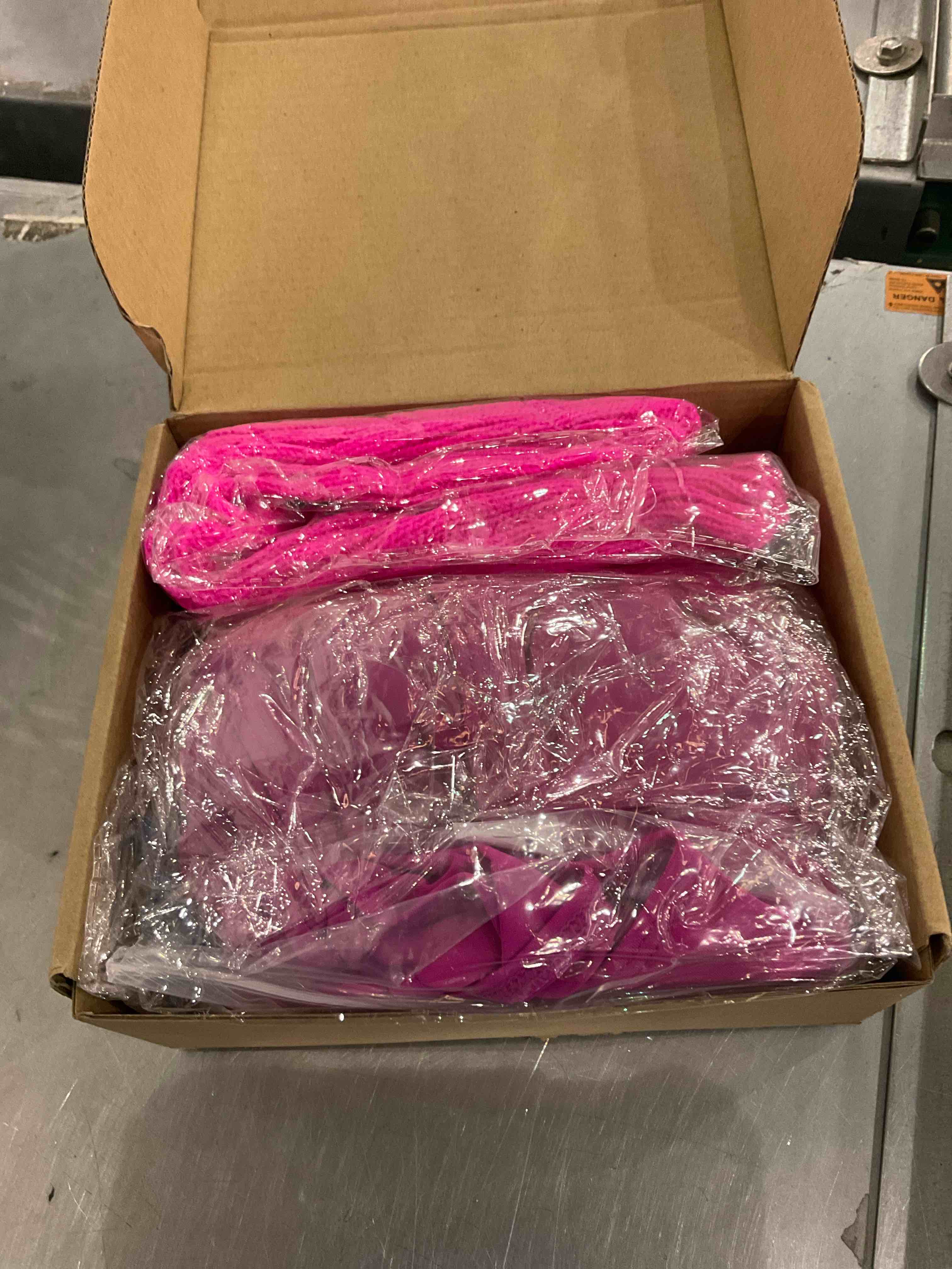 https://s3.amazonaws.com/lotting-images-prod/bidfta/EXS00935558_1699451482038.jpeg