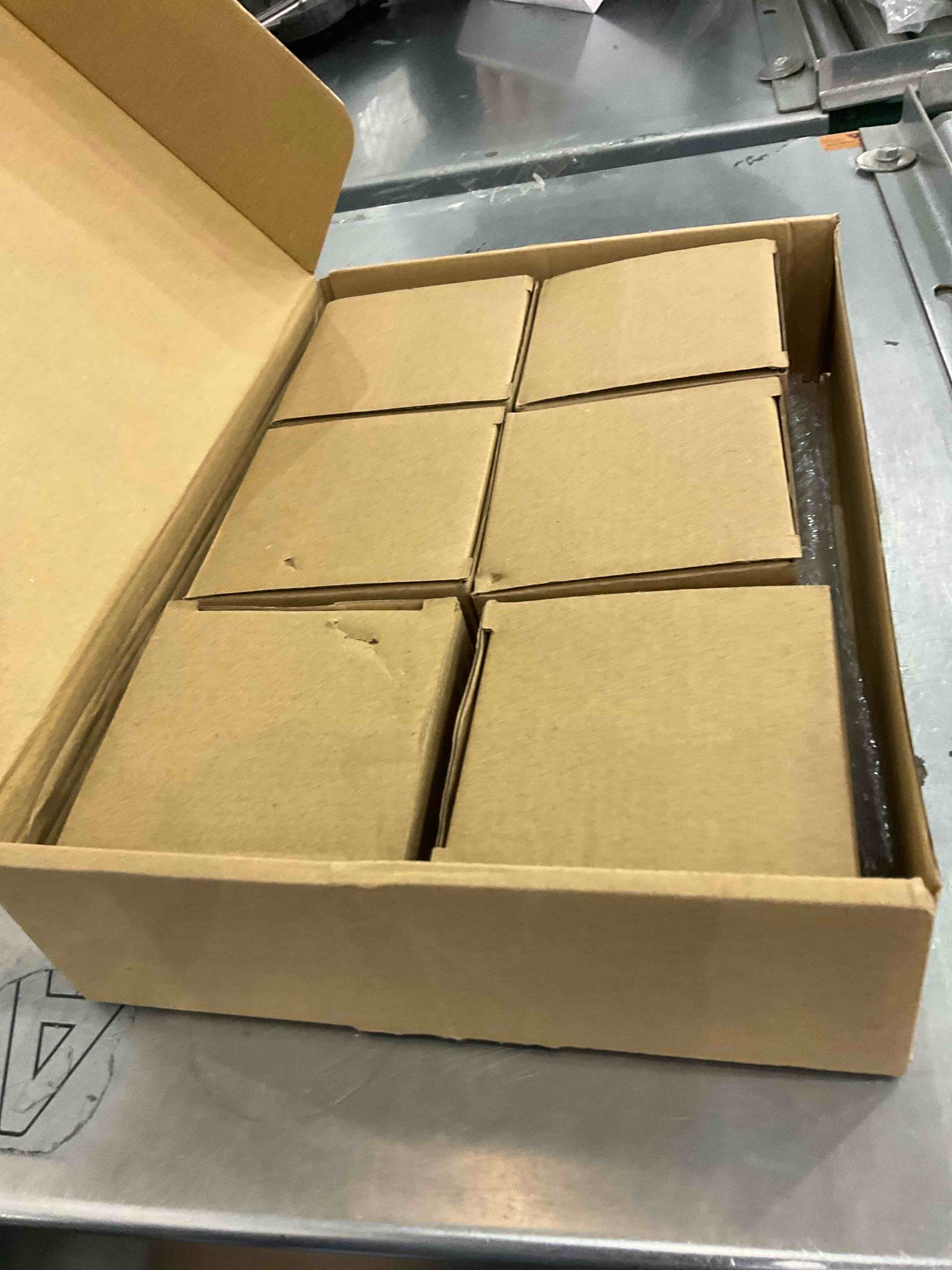 https://s3.amazonaws.com/lotting-images-prod/bidfta/EXS00935559_1699451589543.jpeg