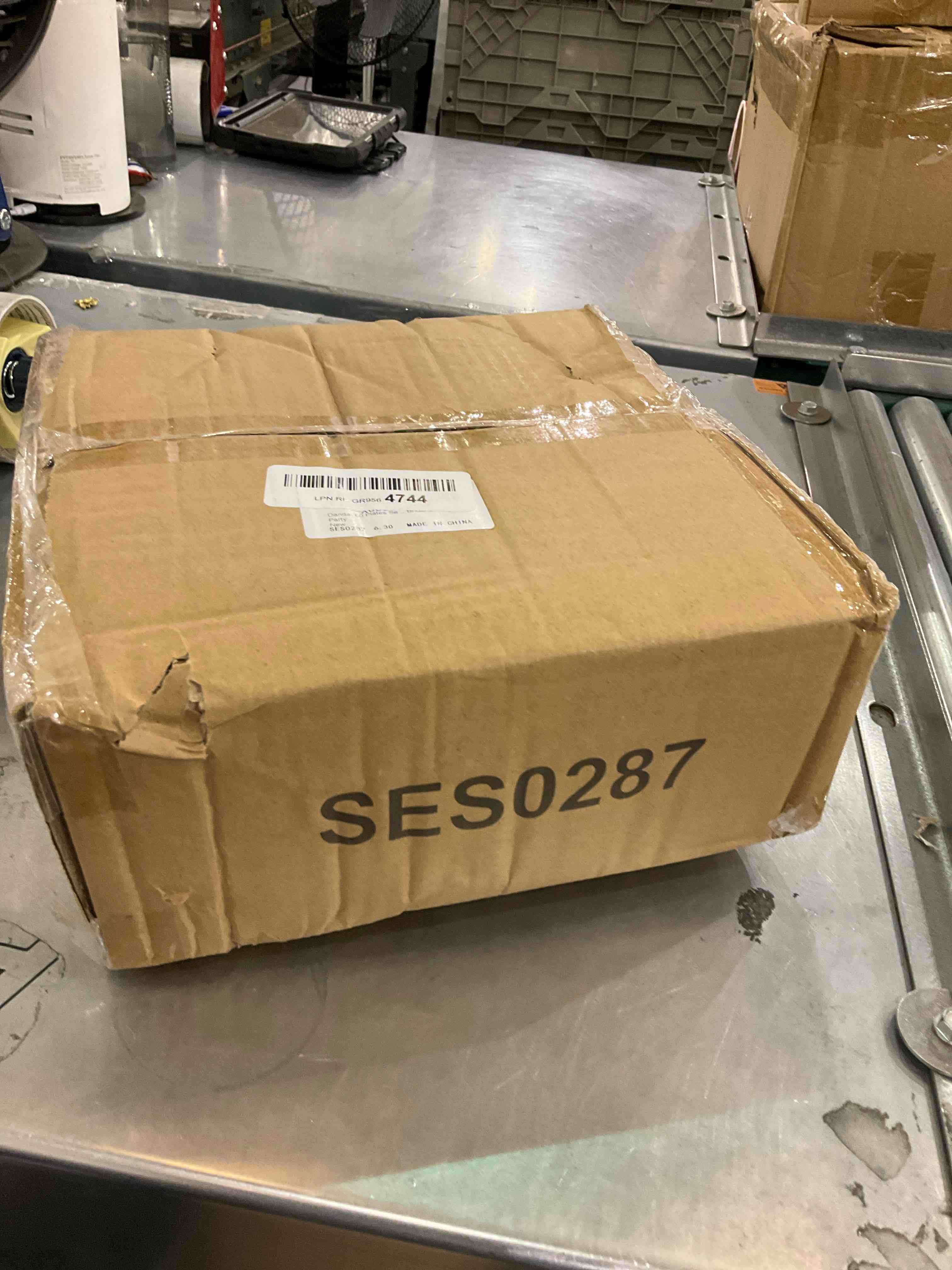 https://s3.amazonaws.com/lotting-images-prod/bidfta/EXS00935595_1699455532723.jpeg