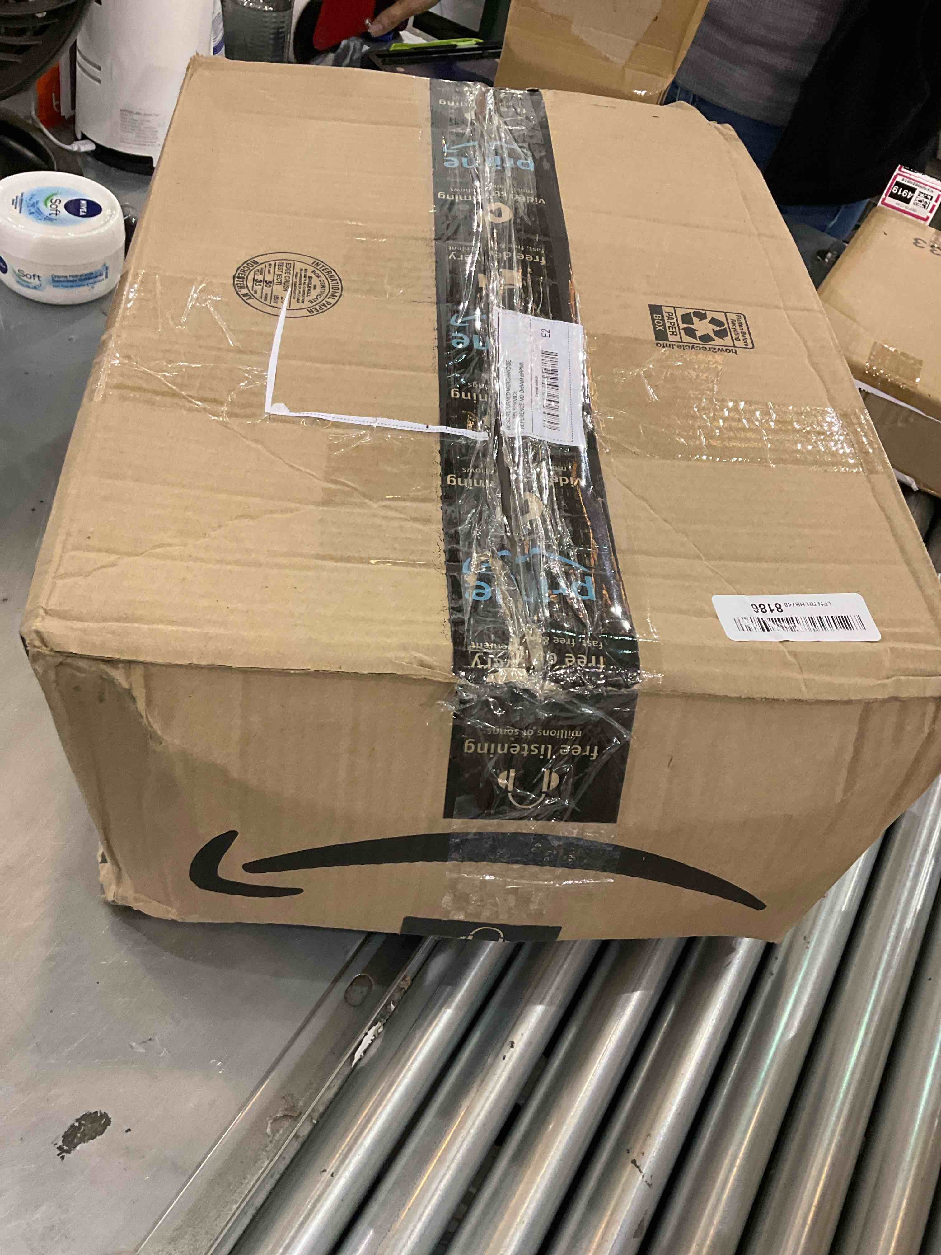 https://s3.amazonaws.com/lotting-images-prod/bidfta/EXS00935610_1699456777568.jpeg