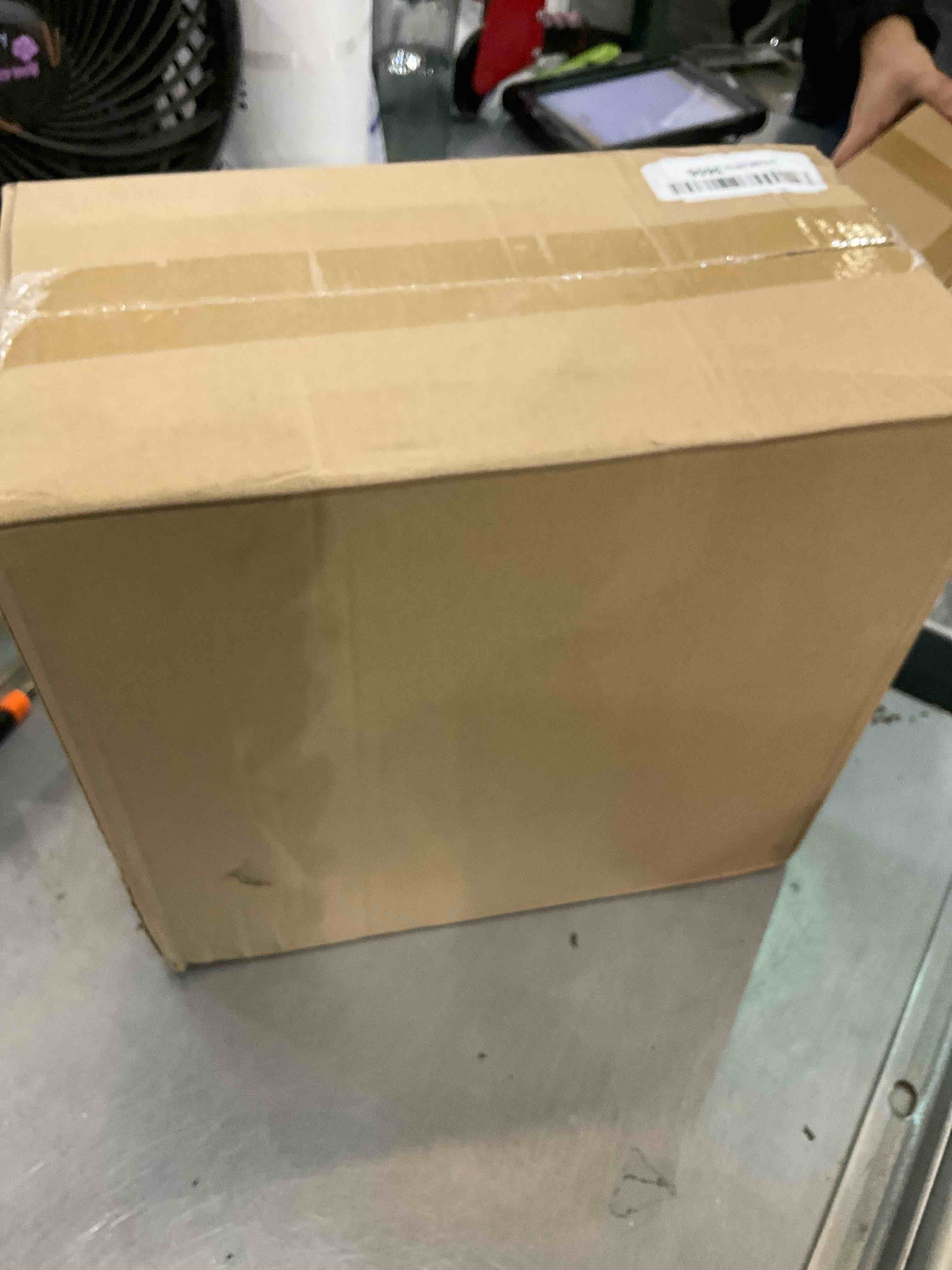 https://s3.amazonaws.com/lotting-images-prod/bidfta/EXS00935612_1699456934030.jpeg
