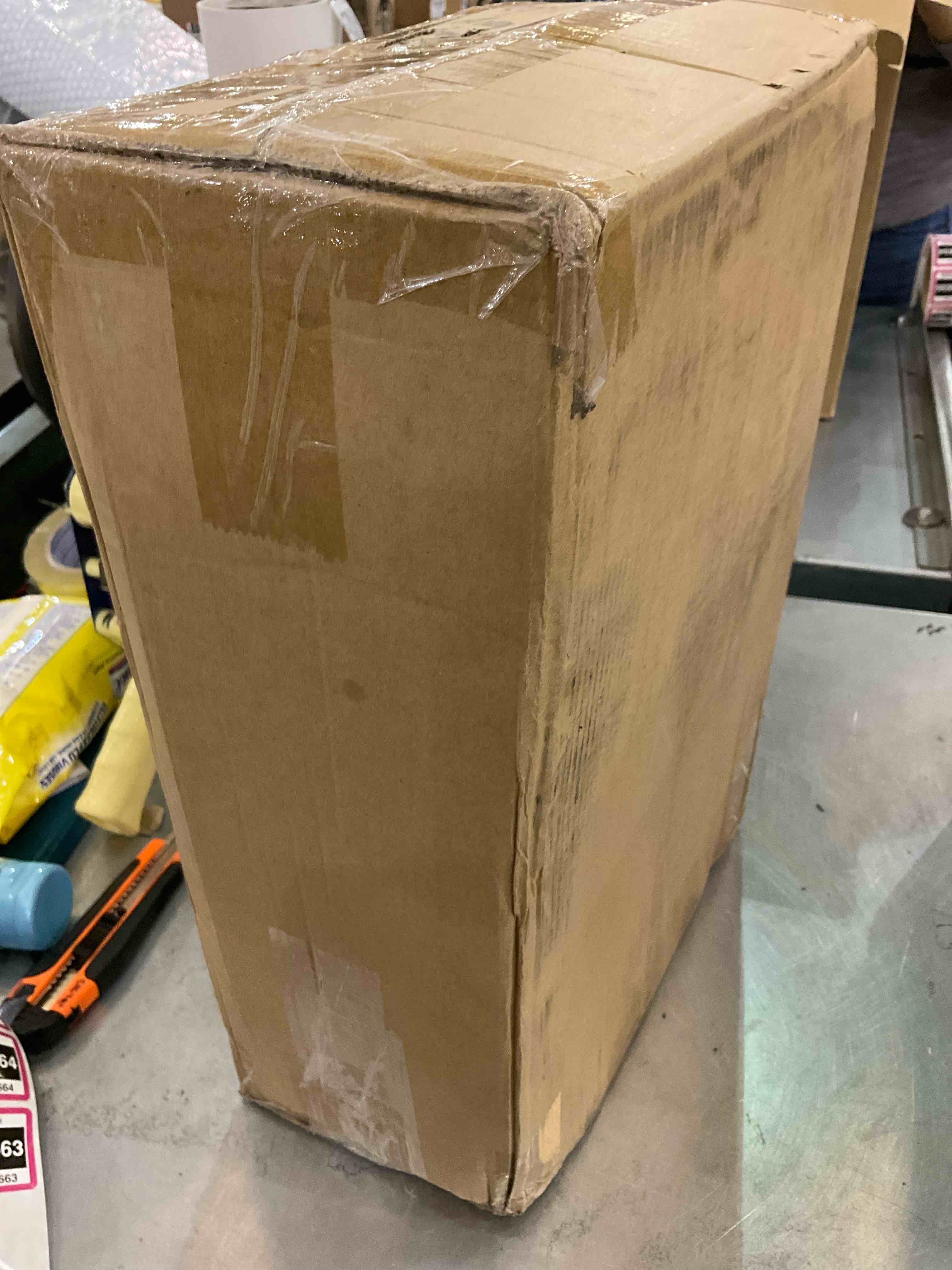 https://s3.amazonaws.com/lotting-images-prod/bidfta/EXS00935663_1699468057030.jpeg