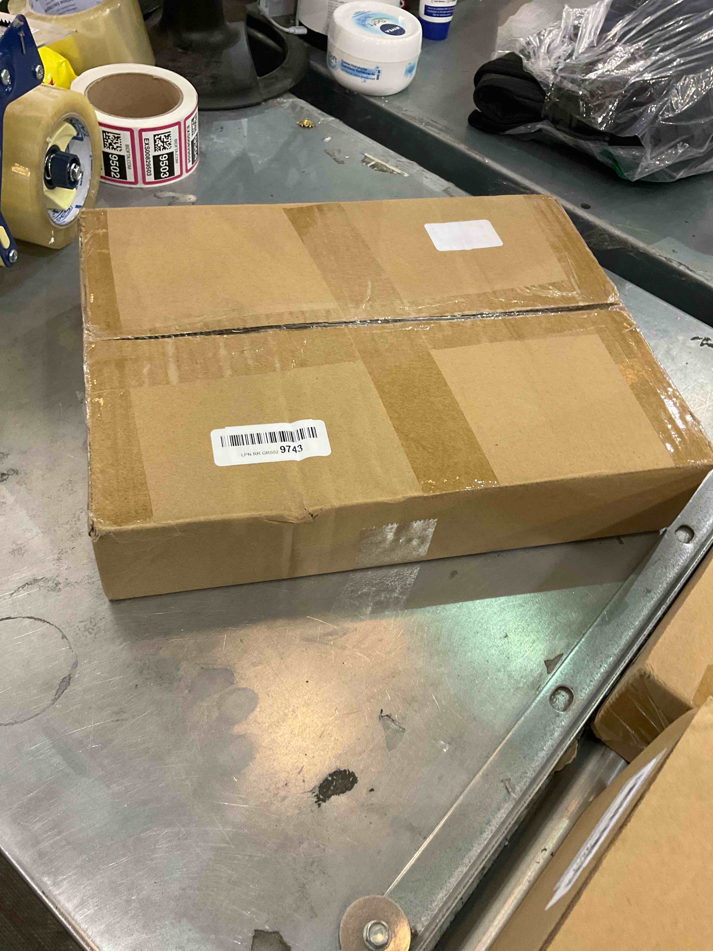 https://s3.amazonaws.com/lotting-images-prod/bidfta/EXS00935689_1699471826760.jpeg