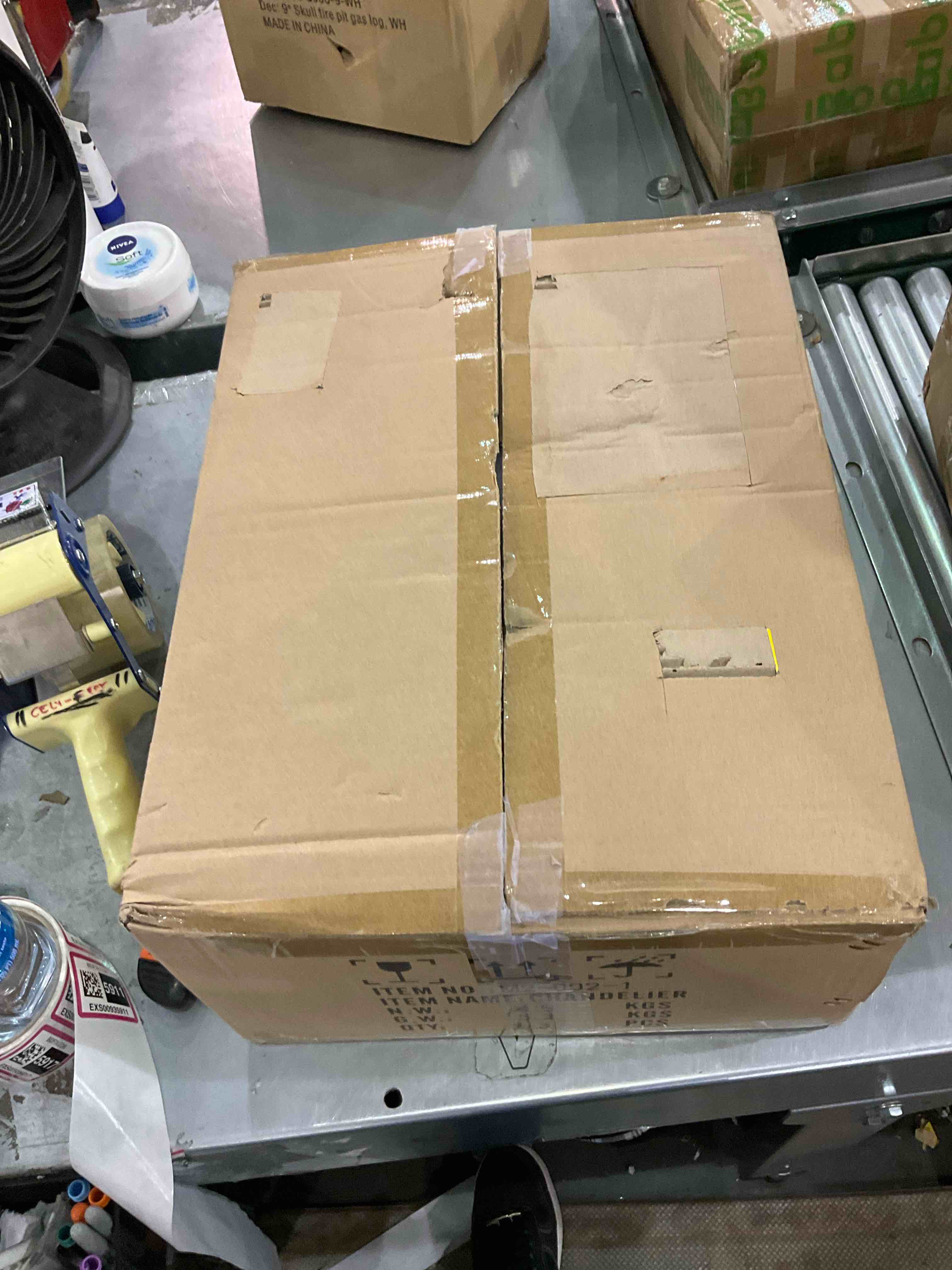 https://s3.amazonaws.com/lotting-images-prod/bidfta/EXS00935911_1699621830952.jpeg