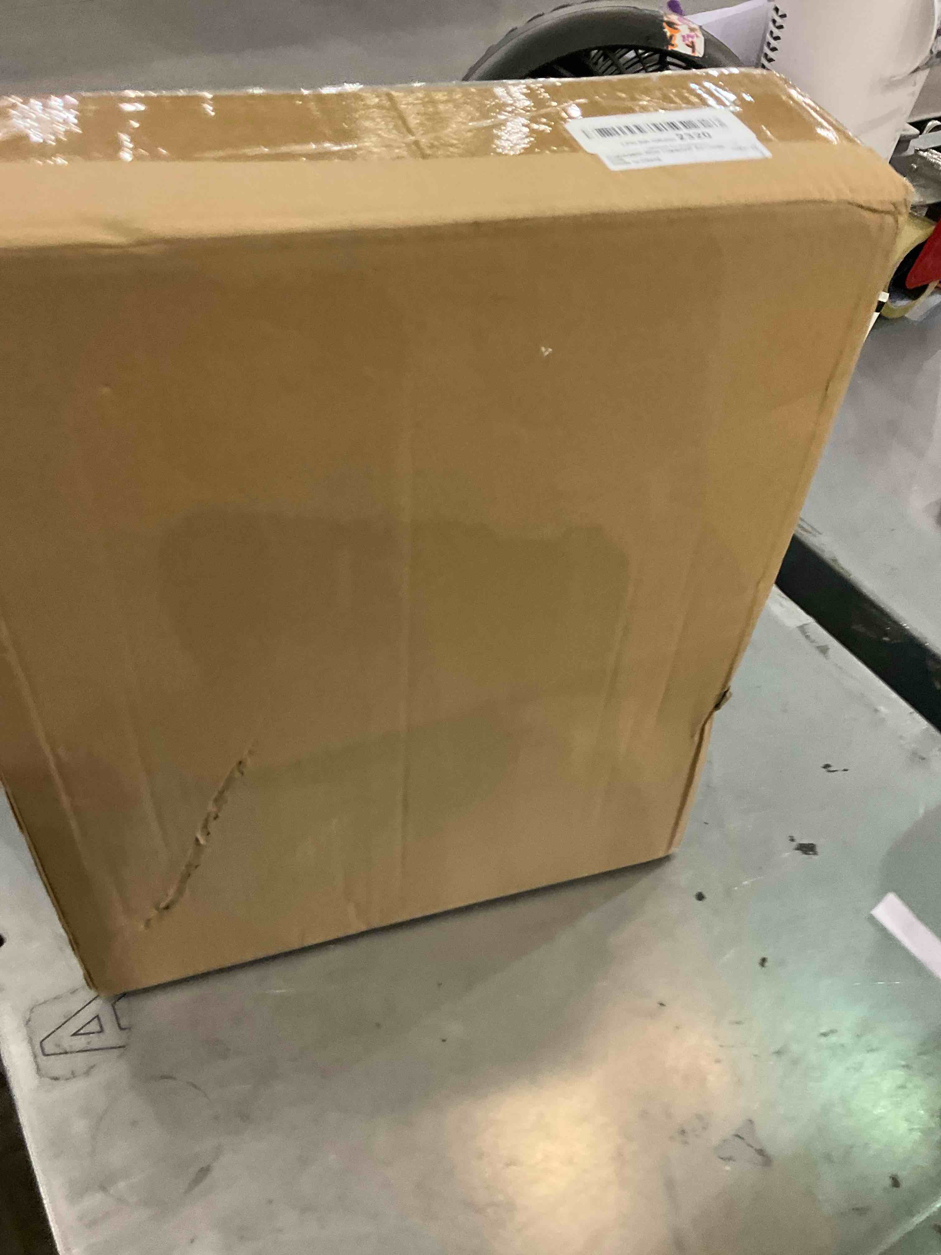https://s3.amazonaws.com/lotting-images-prod/bidfta/EXS00935967_1699630451456.jpeg