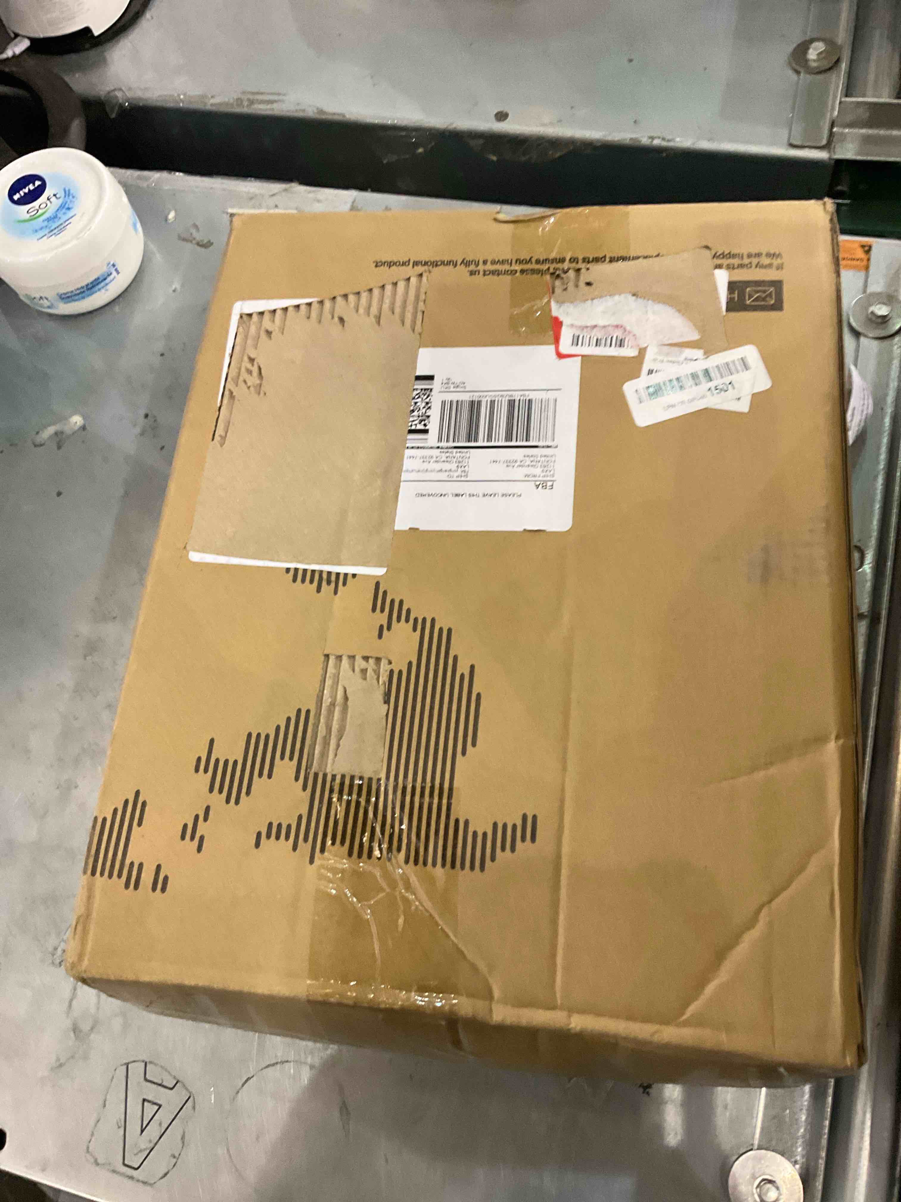 https://s3.amazonaws.com/lotting-images-prod/bidfta/EXS00935968_1699630487447.jpeg