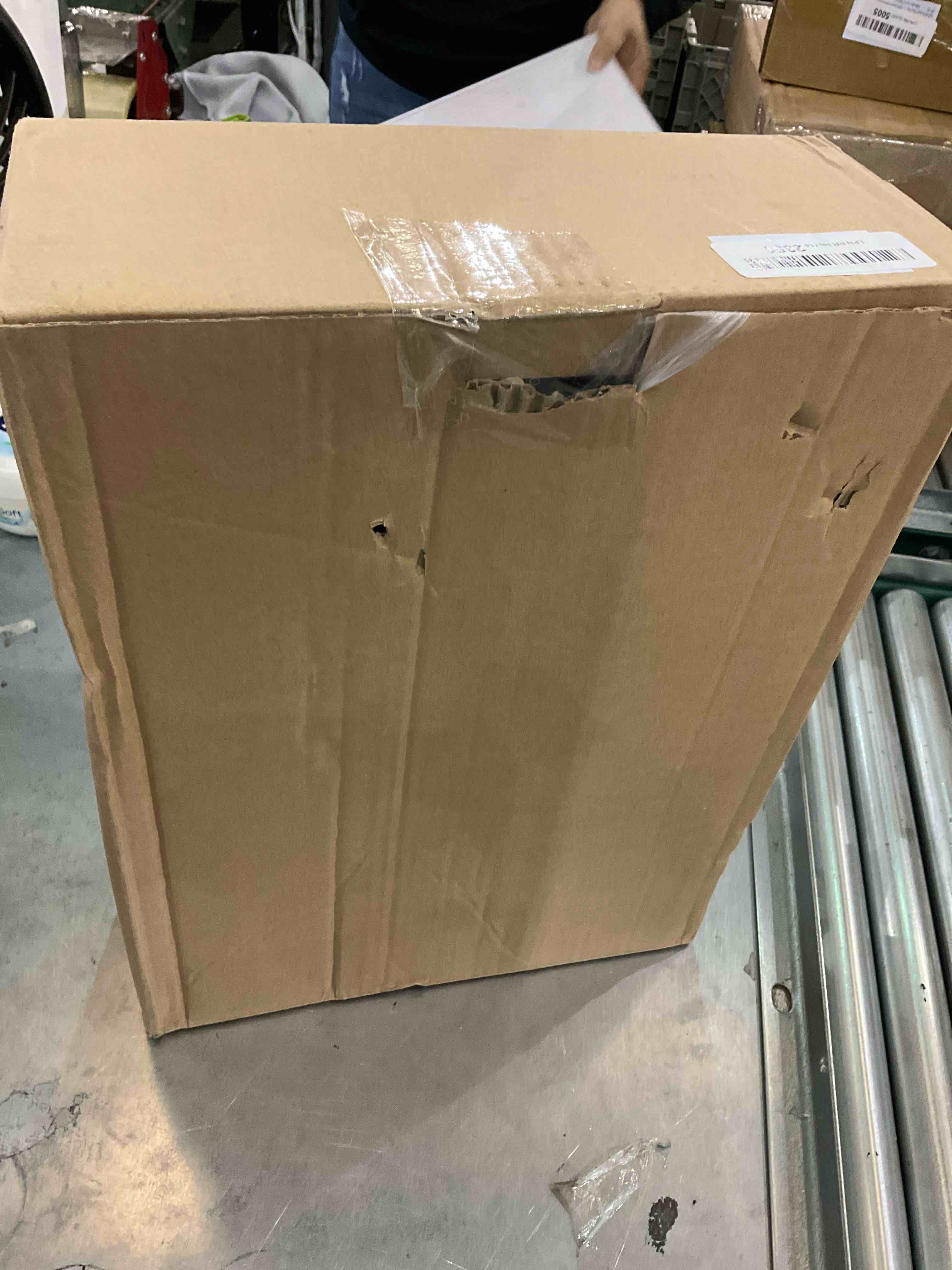 https://s3.amazonaws.com/lotting-images-prod/bidfta/EXS00935998_1699634146907.jpeg