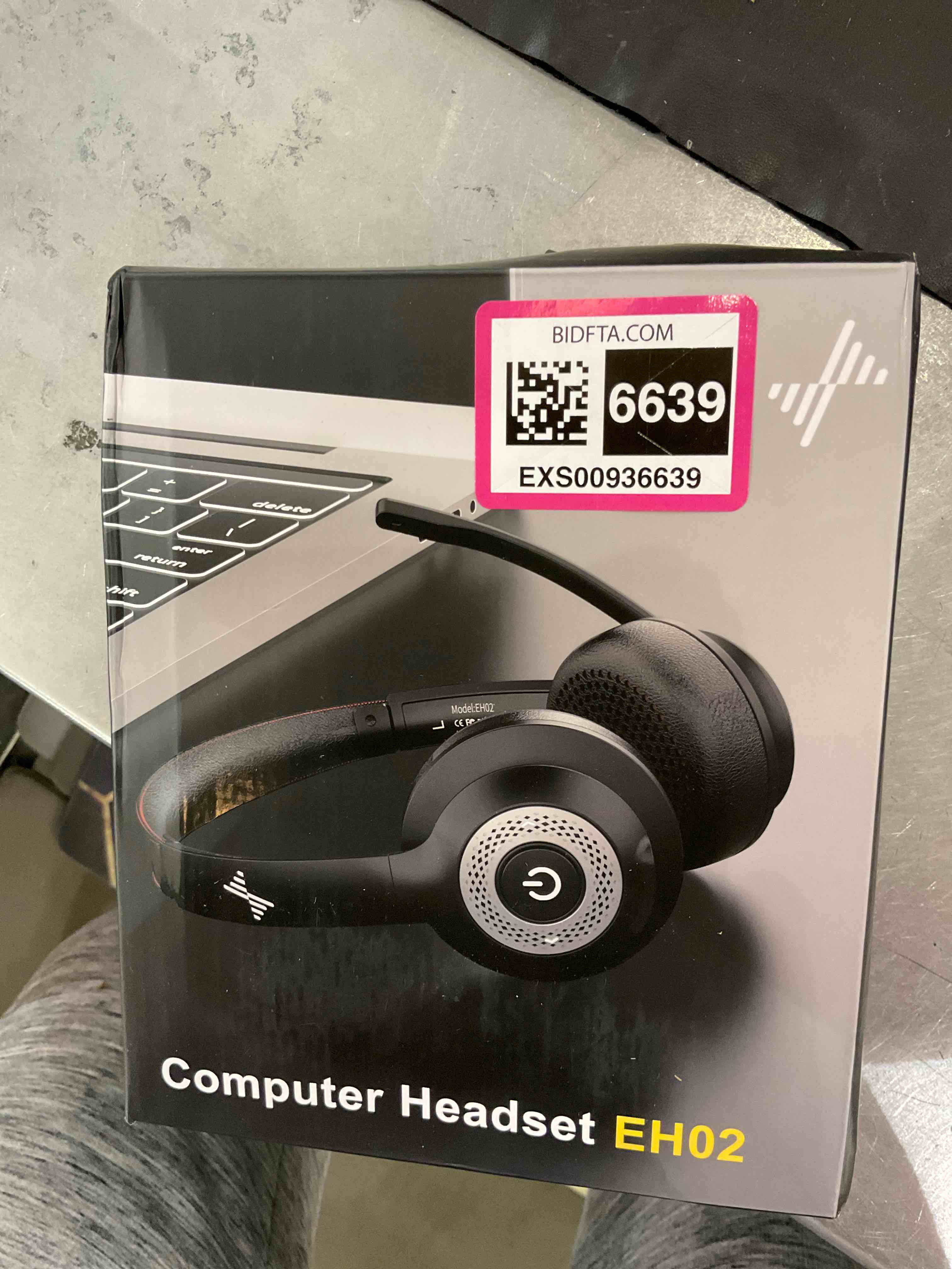 https://s3.amazonaws.com/lotting-images-prod/bidfta/EXS00936639_1701185648381.jpeg