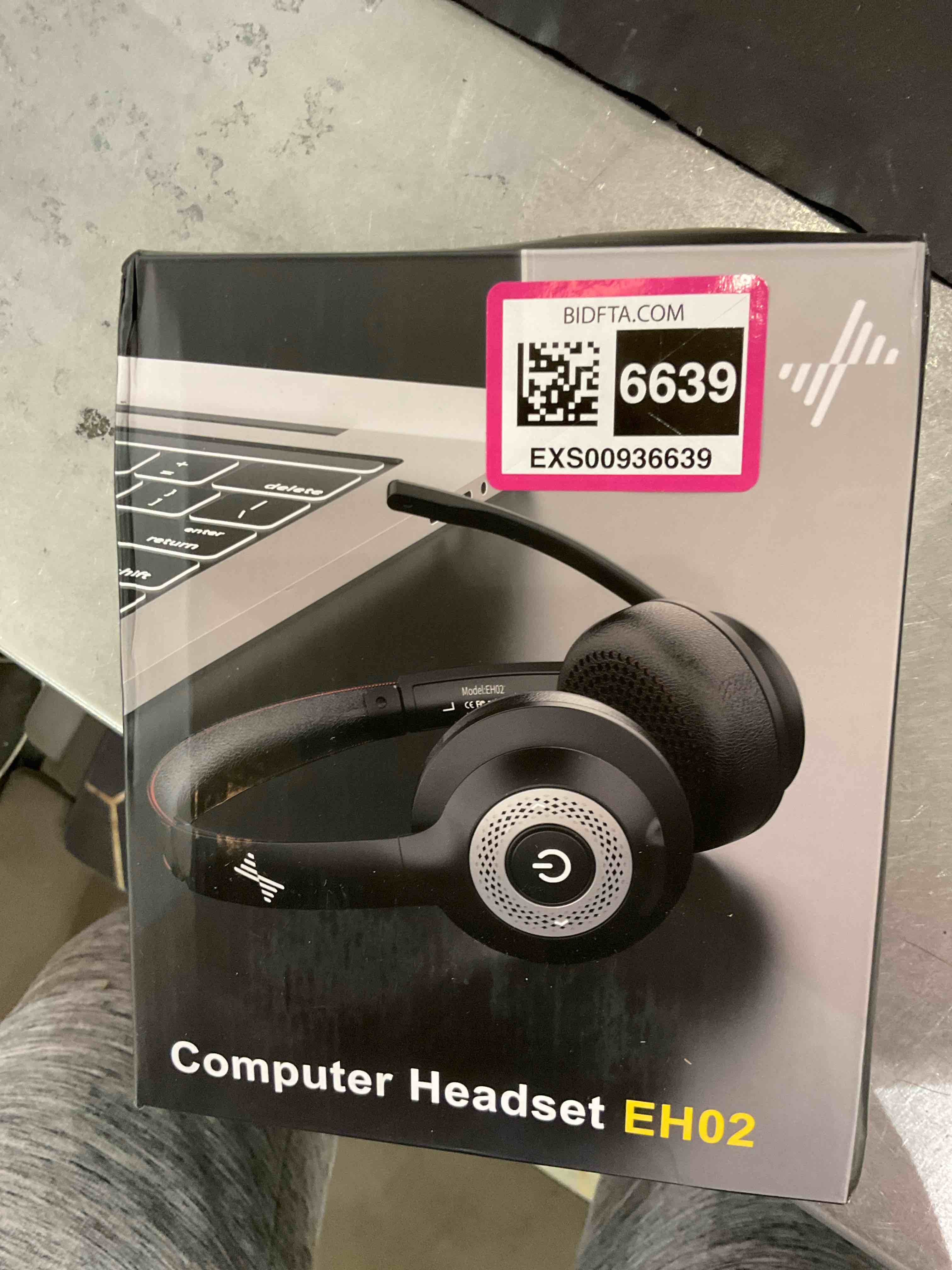 https://s3.amazonaws.com/lotting-images-prod/bidfta/EXS00936639_1701185649353.jpeg