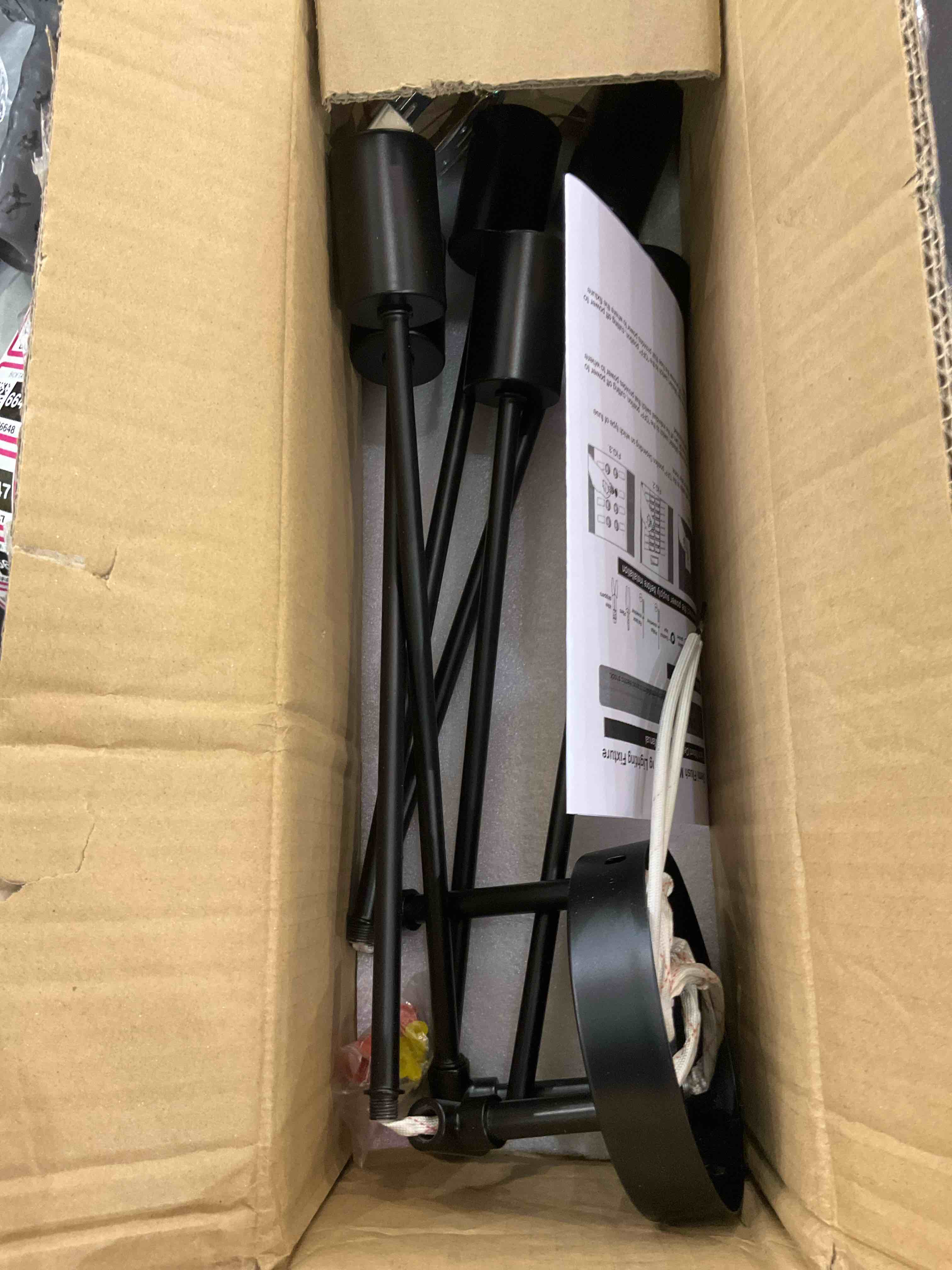 https://s3.amazonaws.com/lotting-images-prod/bidfta/EXS00936644_1701186404035.jpeg