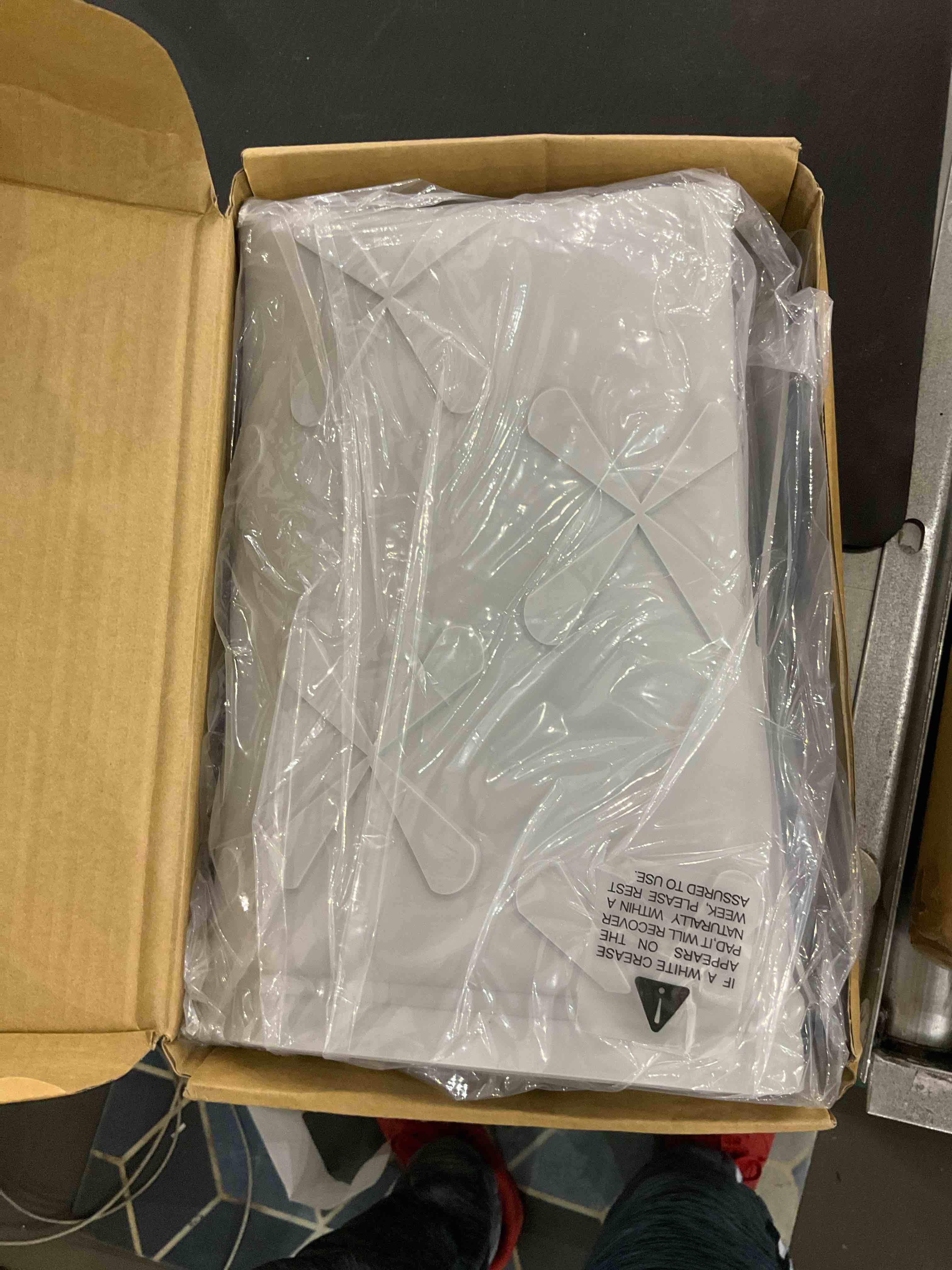 https://s3.amazonaws.com/lotting-images-prod/bidfta/EXS00936761_1701261652230.jpeg