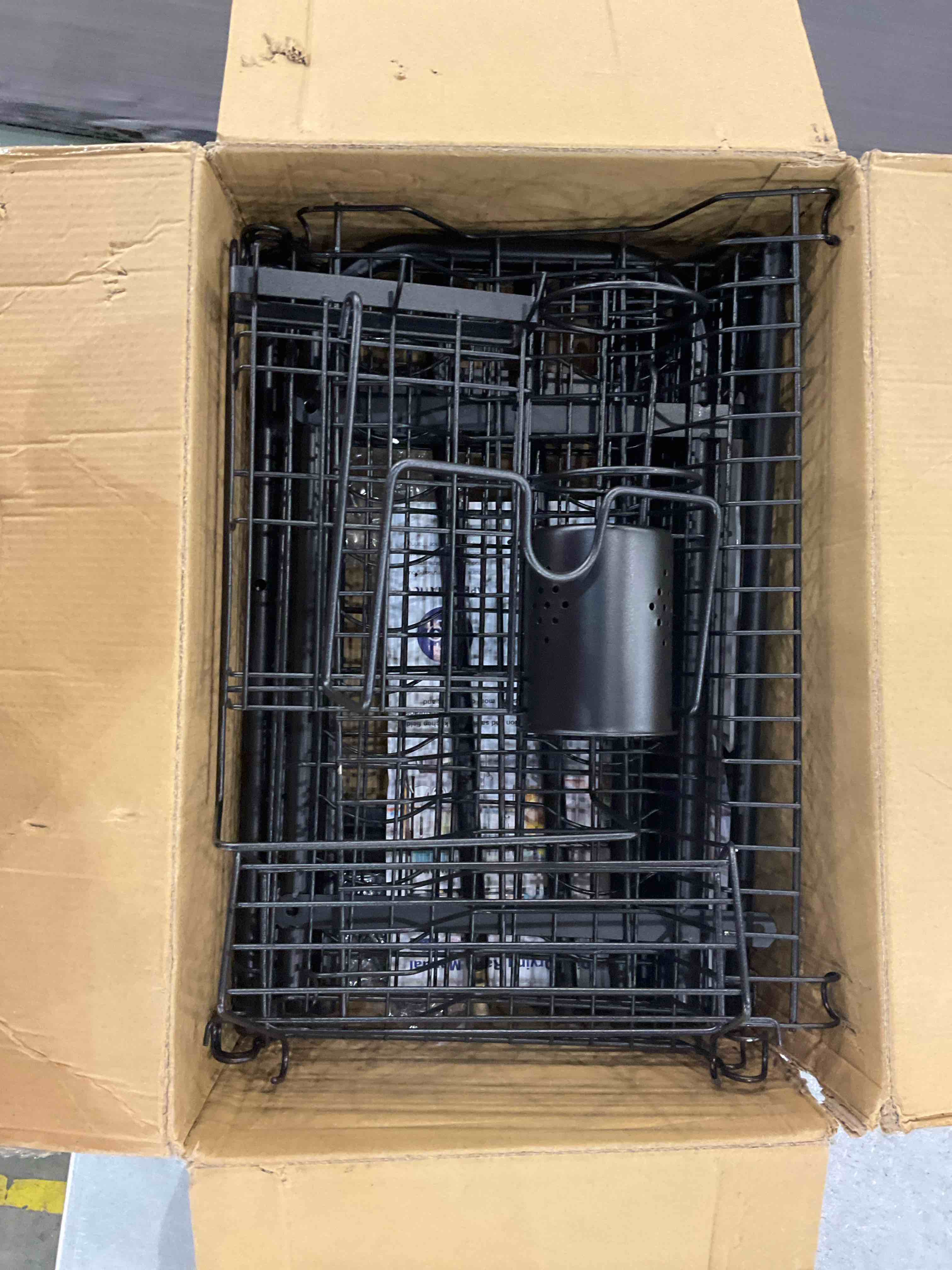 https://s3.amazonaws.com/lotting-images-prod/bidfta/EXS00937113_1699618610236.jpeg
