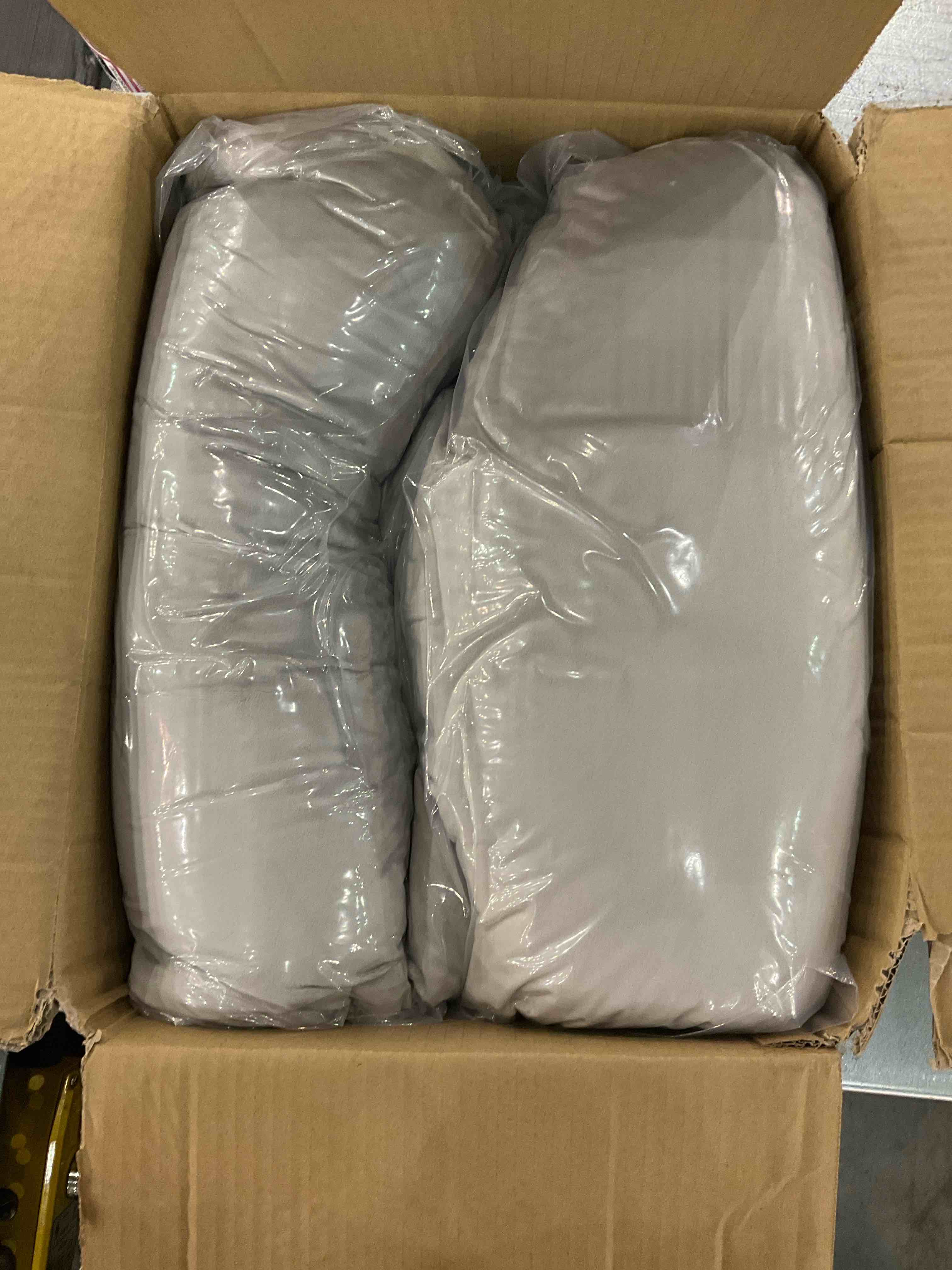 https://s3.amazonaws.com/lotting-images-prod/bidfta/EXS00937119_1699618138418.jpeg