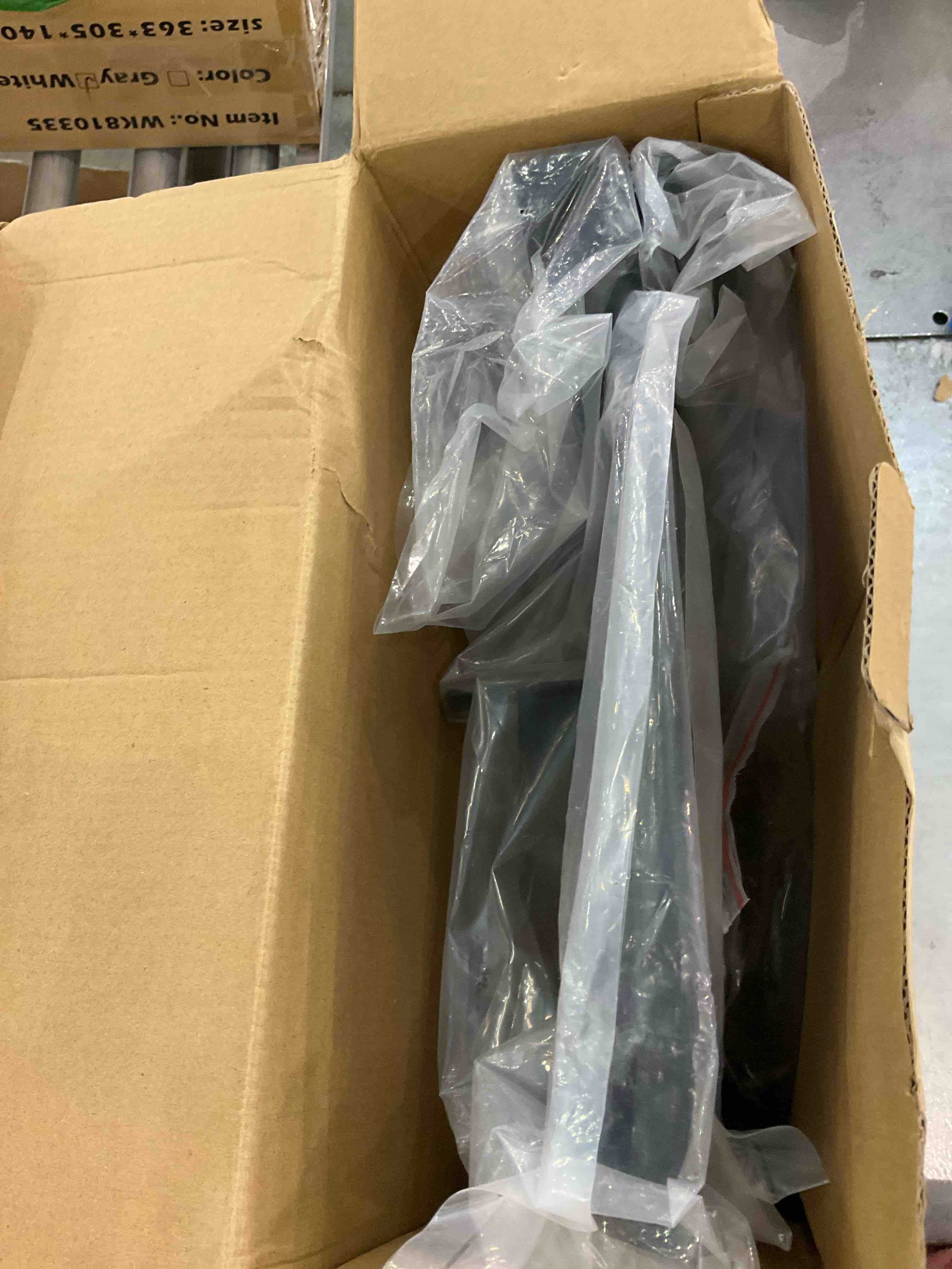 https://s3.amazonaws.com/lotting-images-prod/bidfta/EXS00937367_1699628750722.jpeg