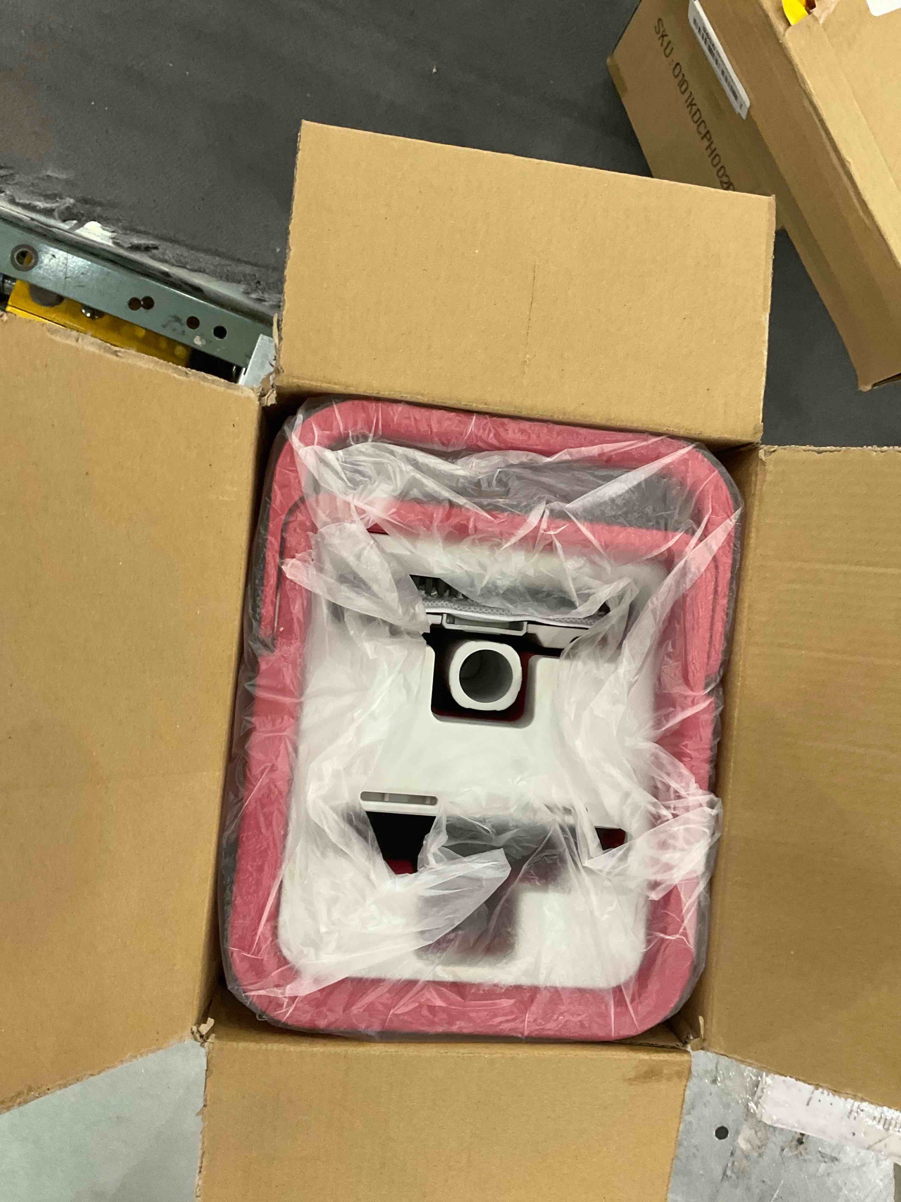 https://s3.amazonaws.com/lotting-images-prod/bidfta/EXS00937409_1699633258683.jpeg