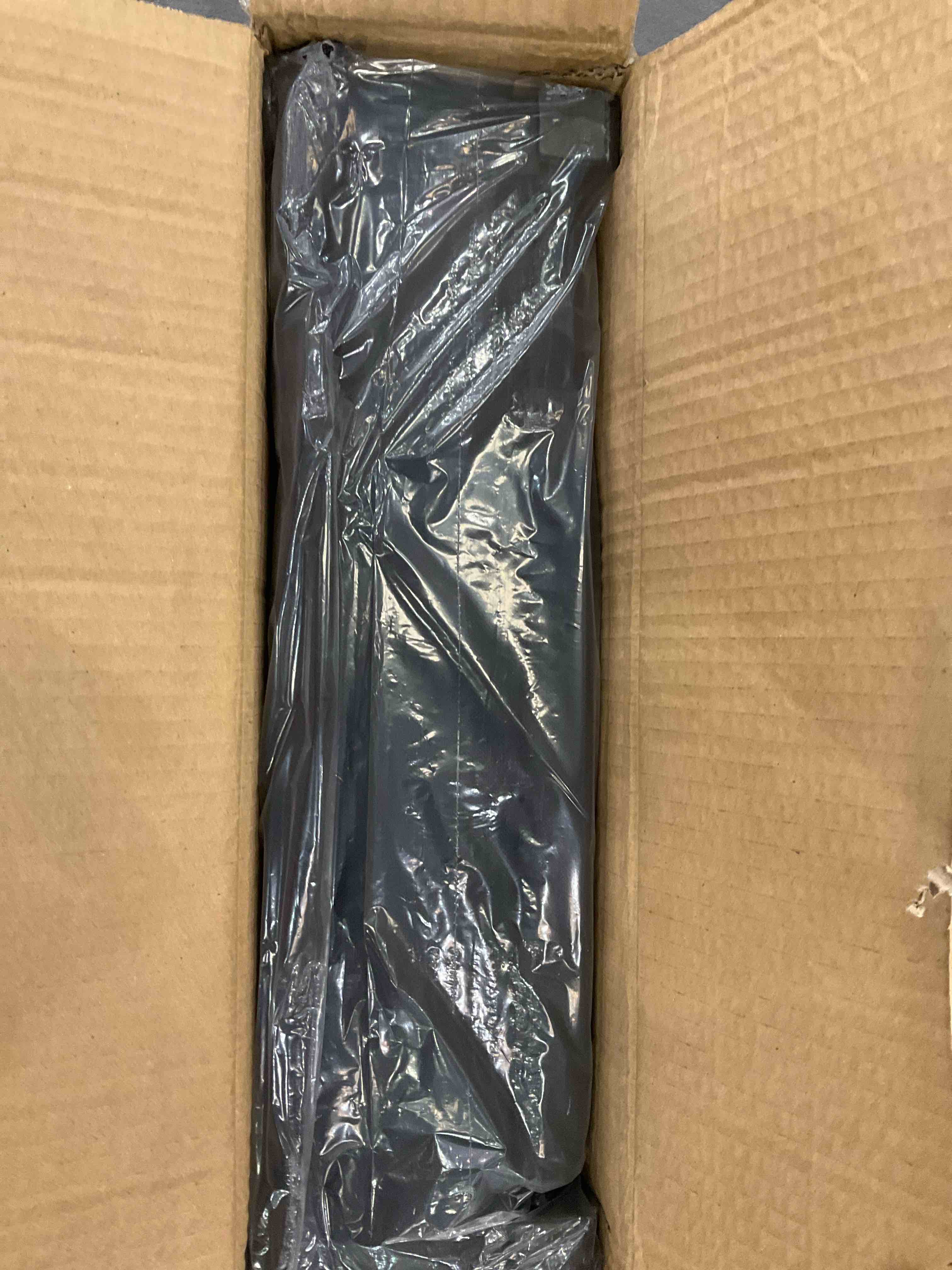 https://s3.amazonaws.com/lotting-images-prod/bidfta/EXS00937420_1699633846456.jpeg
