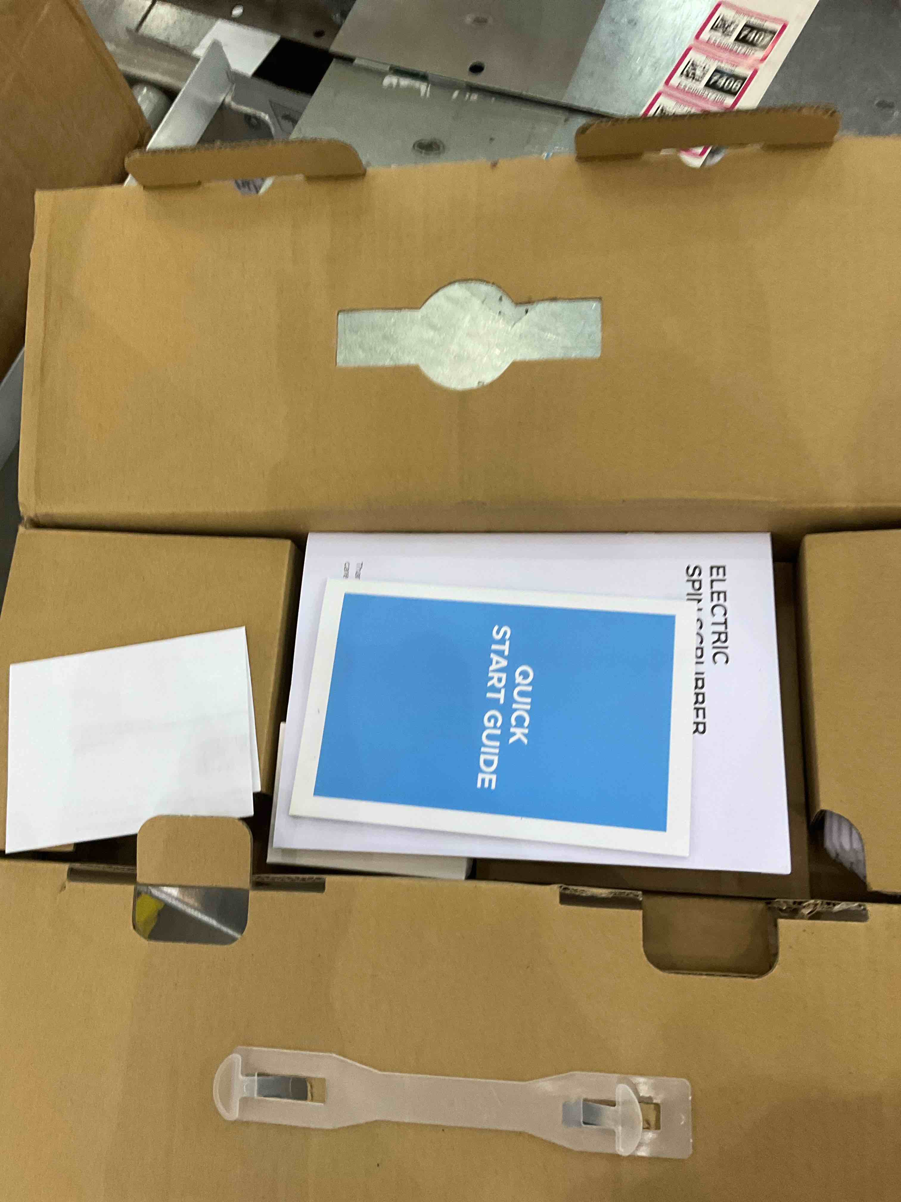 https://s3.amazonaws.com/lotting-images-prod/bidfta/EXS00937465_1699632995670.jpeg