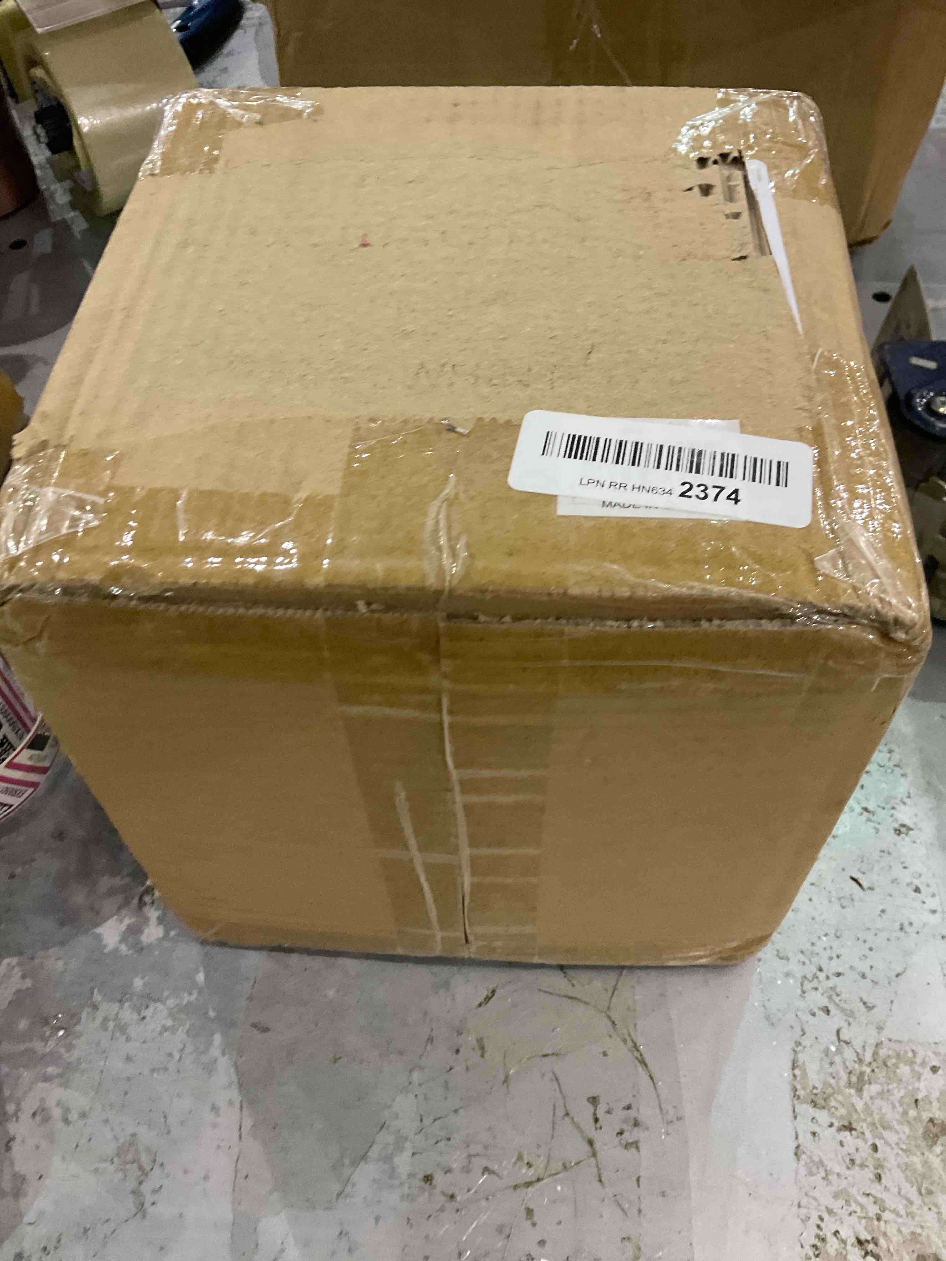 https://s3.amazonaws.com/lotting-images-prod/bidfta/EXS00937729_1704716508062.jpeg