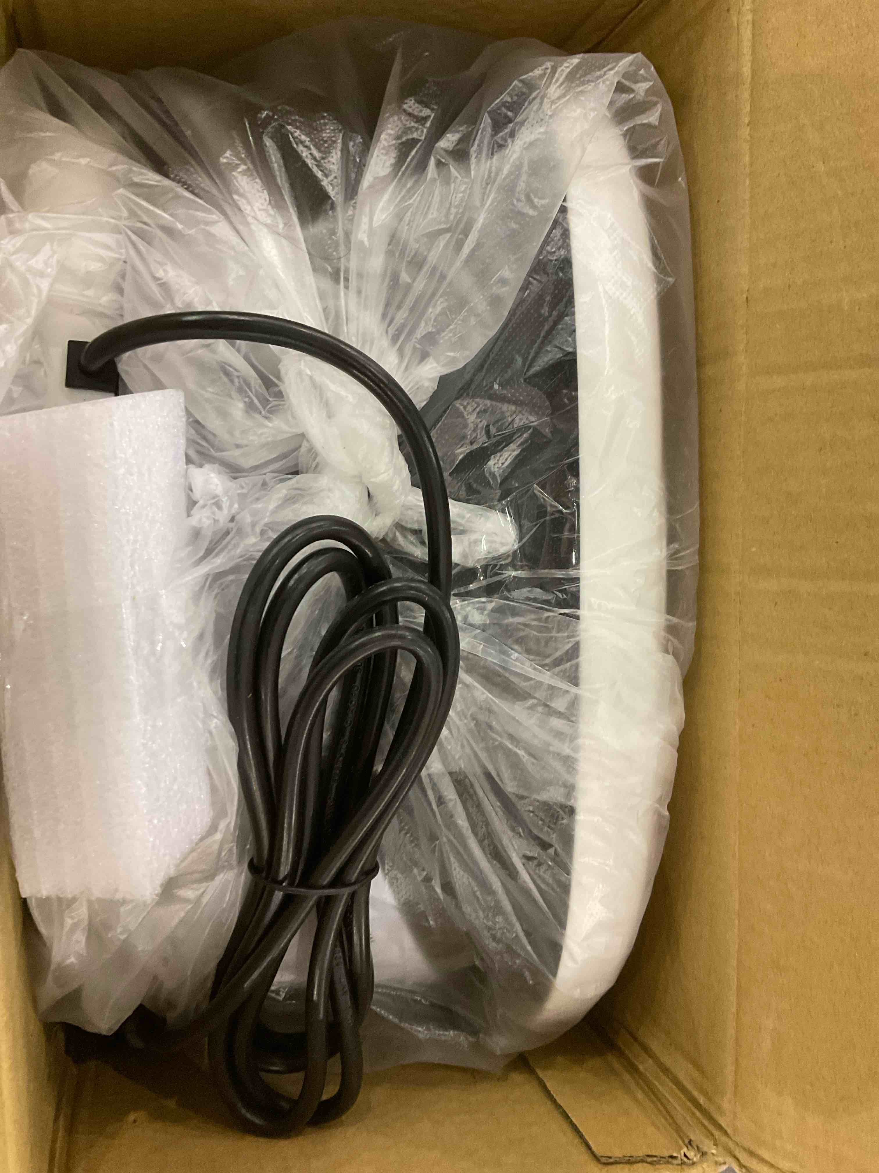 https://s3.amazonaws.com/lotting-images-prod/bidfta/EXS00937912_1704808416447.jpeg
