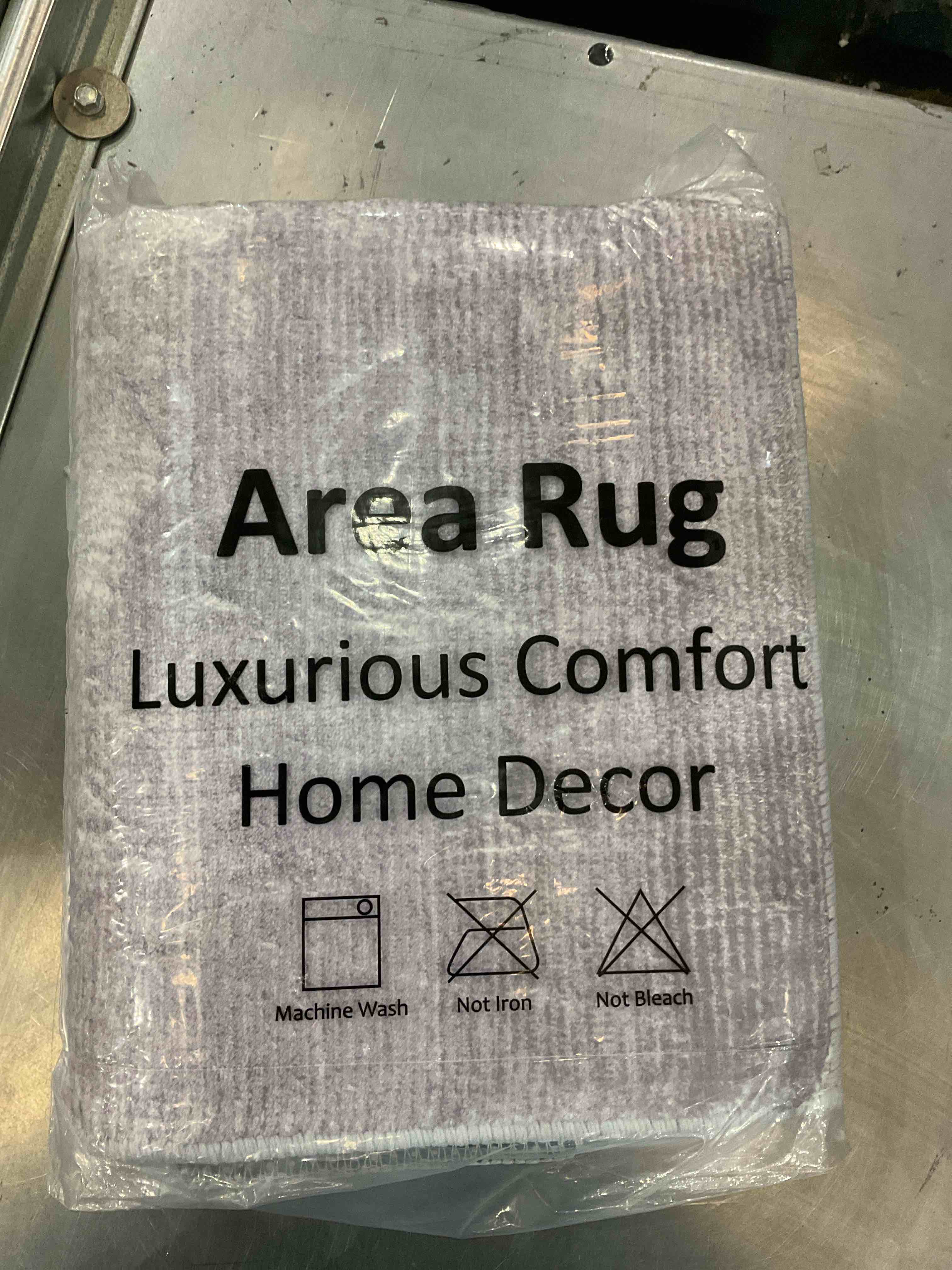 https://s3.amazonaws.com/lotting-images-prod/bidfta/EXS00939115_1699646385409.jpeg
