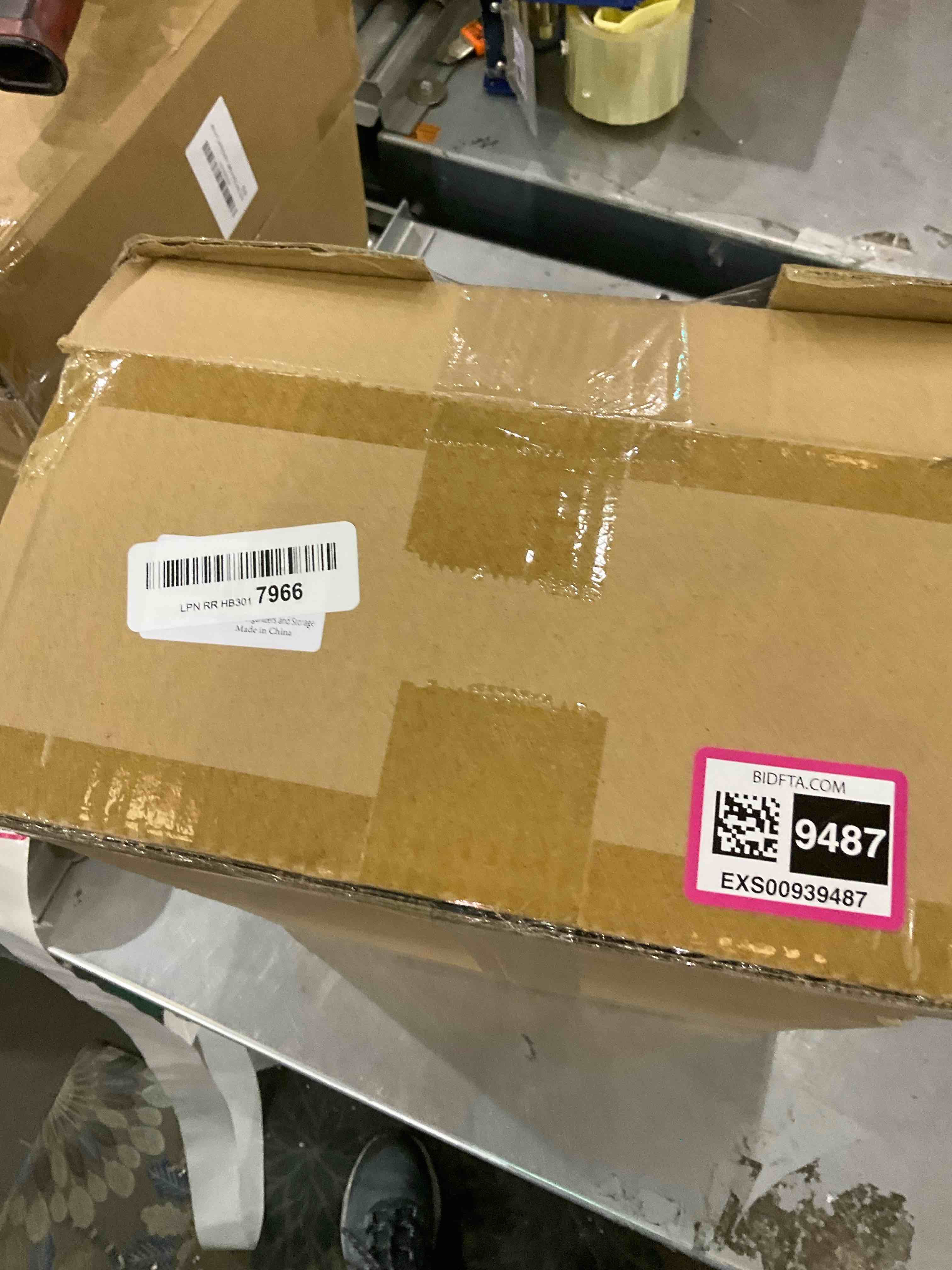 https://s3.amazonaws.com/lotting-images-prod/bidfta/EXS00939487_1699993763865.jpeg