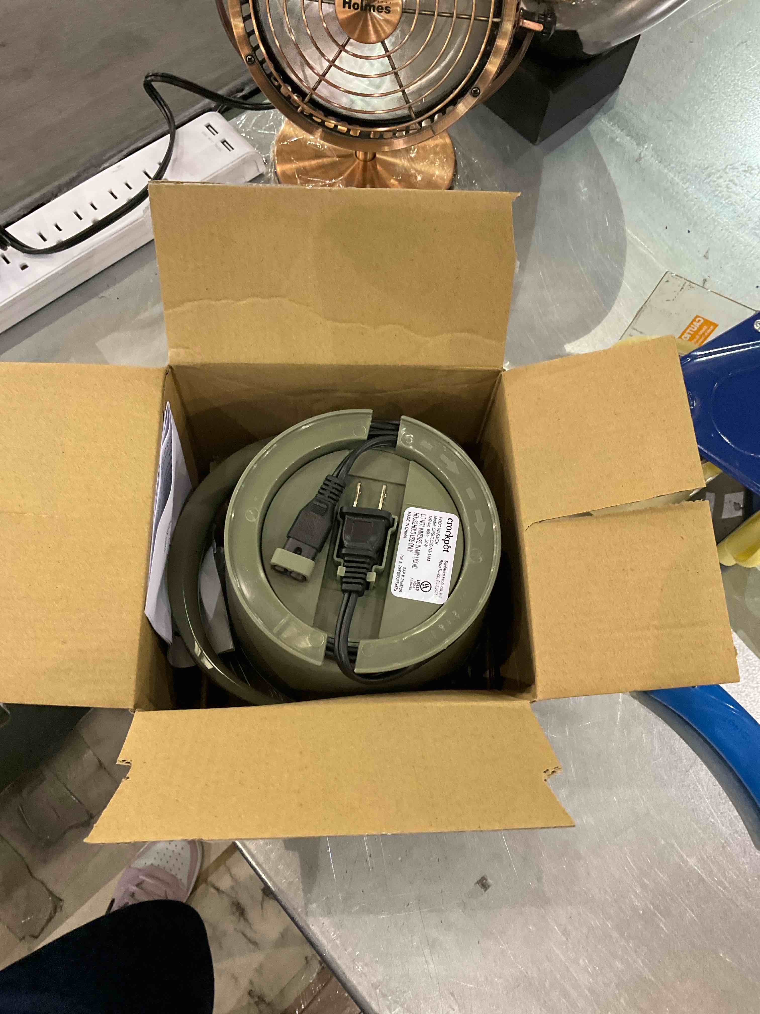 https://s3.amazonaws.com/lotting-images-prod/bidfta/EXS00939781_1700238778005.jpeg